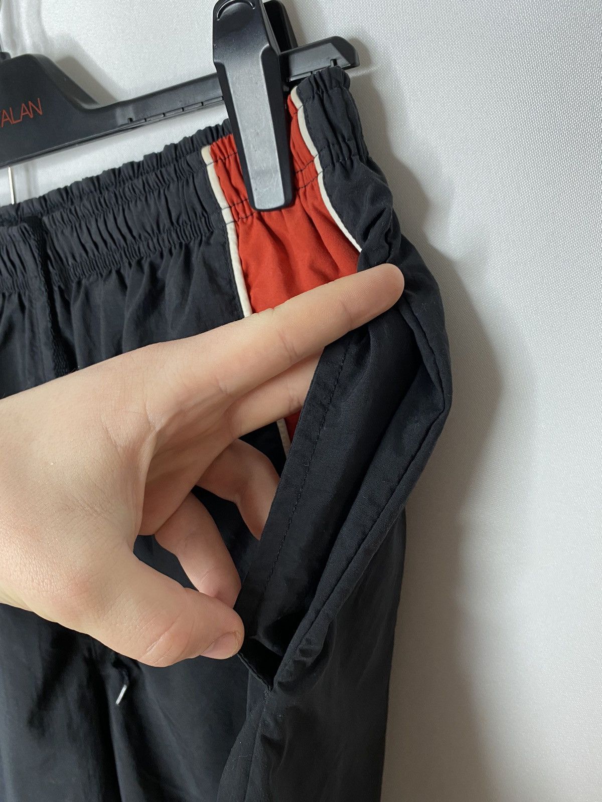 Nike × Vintage Vintage 90s Nike Big Logo Shorts Y2K Streetwear Size US 36 / EU 52 - 7 Thumbnail