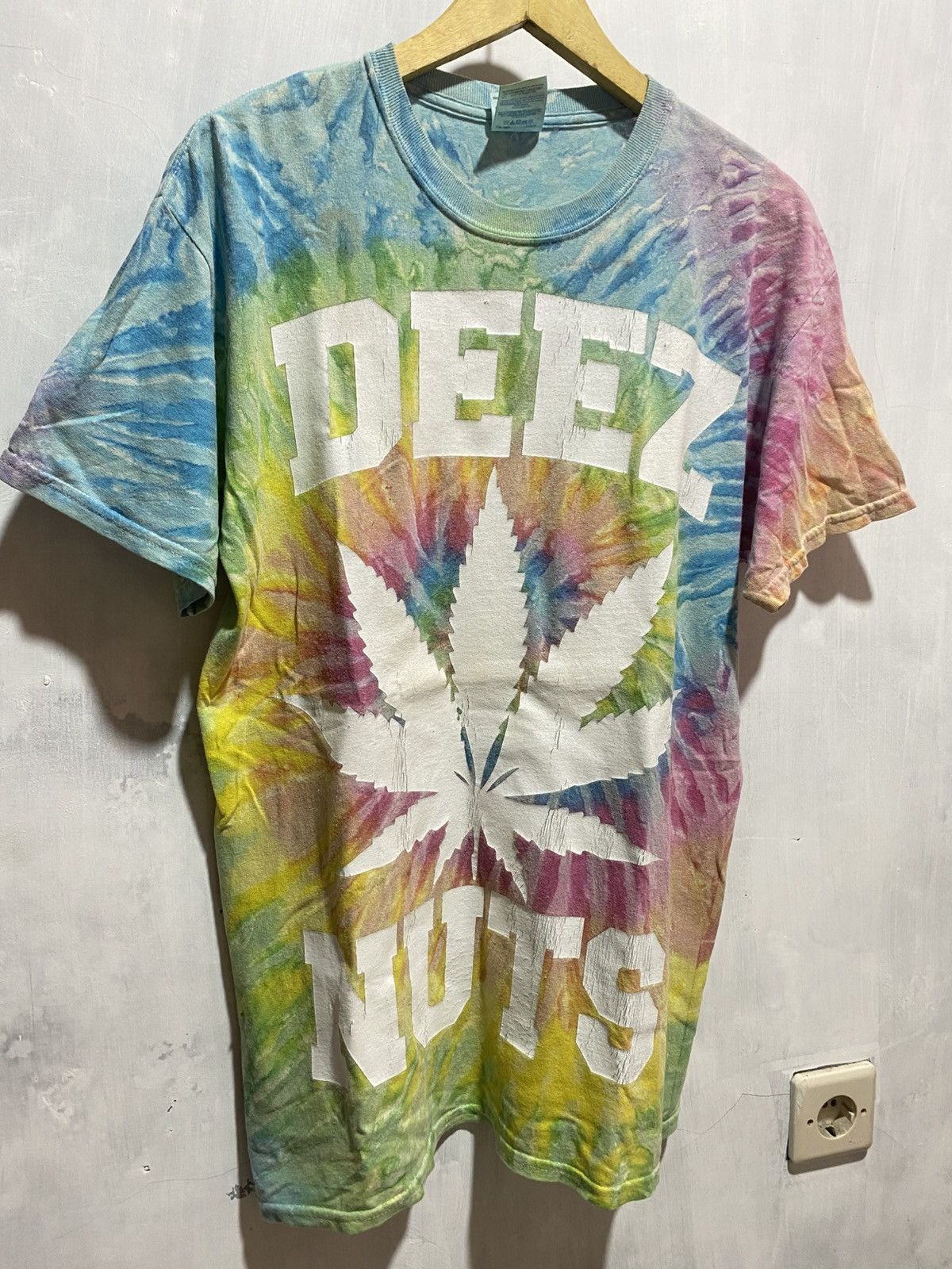 Band Tees Deez nuts hardcore to high to die tie dye tshirt Size US M / EU 48-50 / 2 - 3 Thumbnail