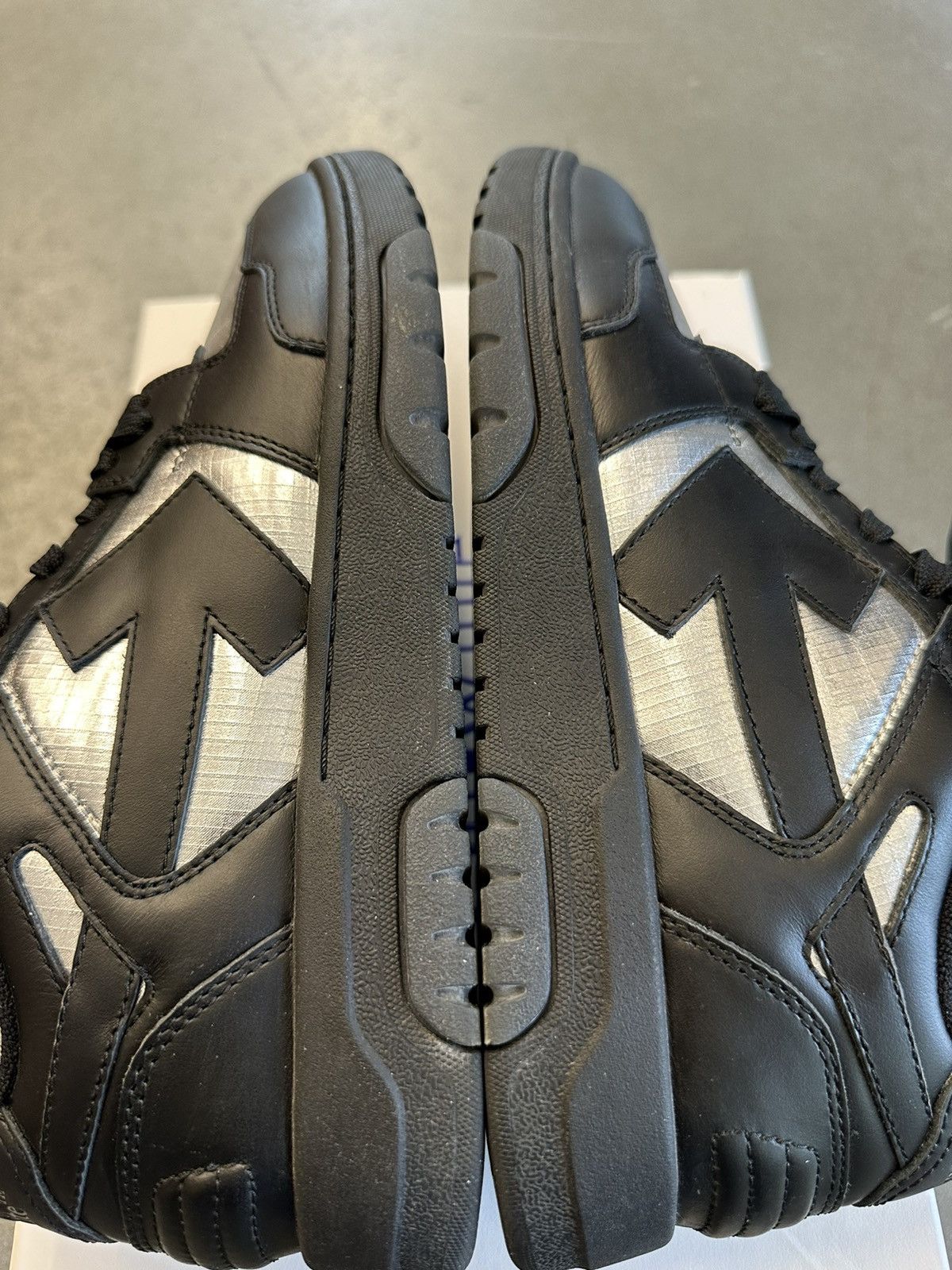 Off-White SS23 Off-White Slim Out Of Office Black/Silver Sneakers 41 Size US 9 / EU 42 - 5 Thumbnail