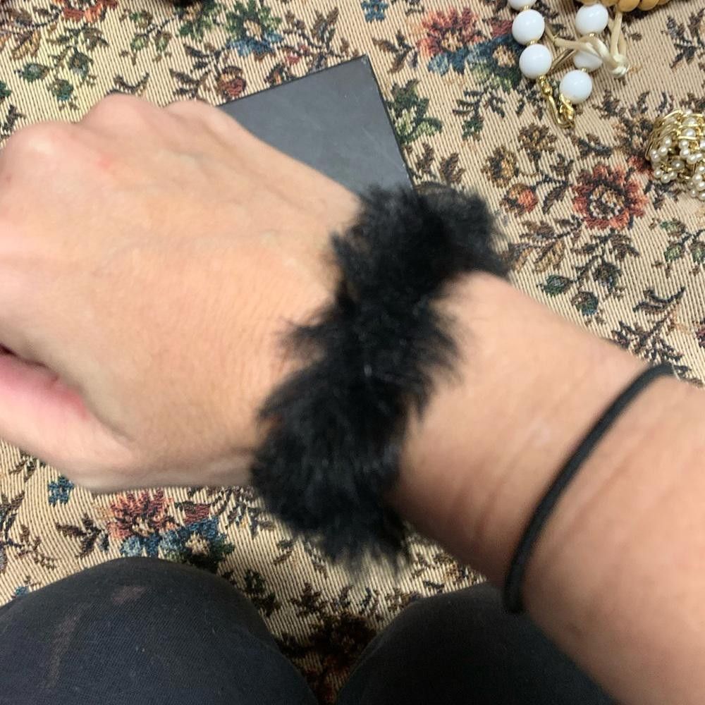 Designer Faux Fur Black Bracelet - Chic & Trendy Accessory Size ONE SIZE - 2 Thumbnail