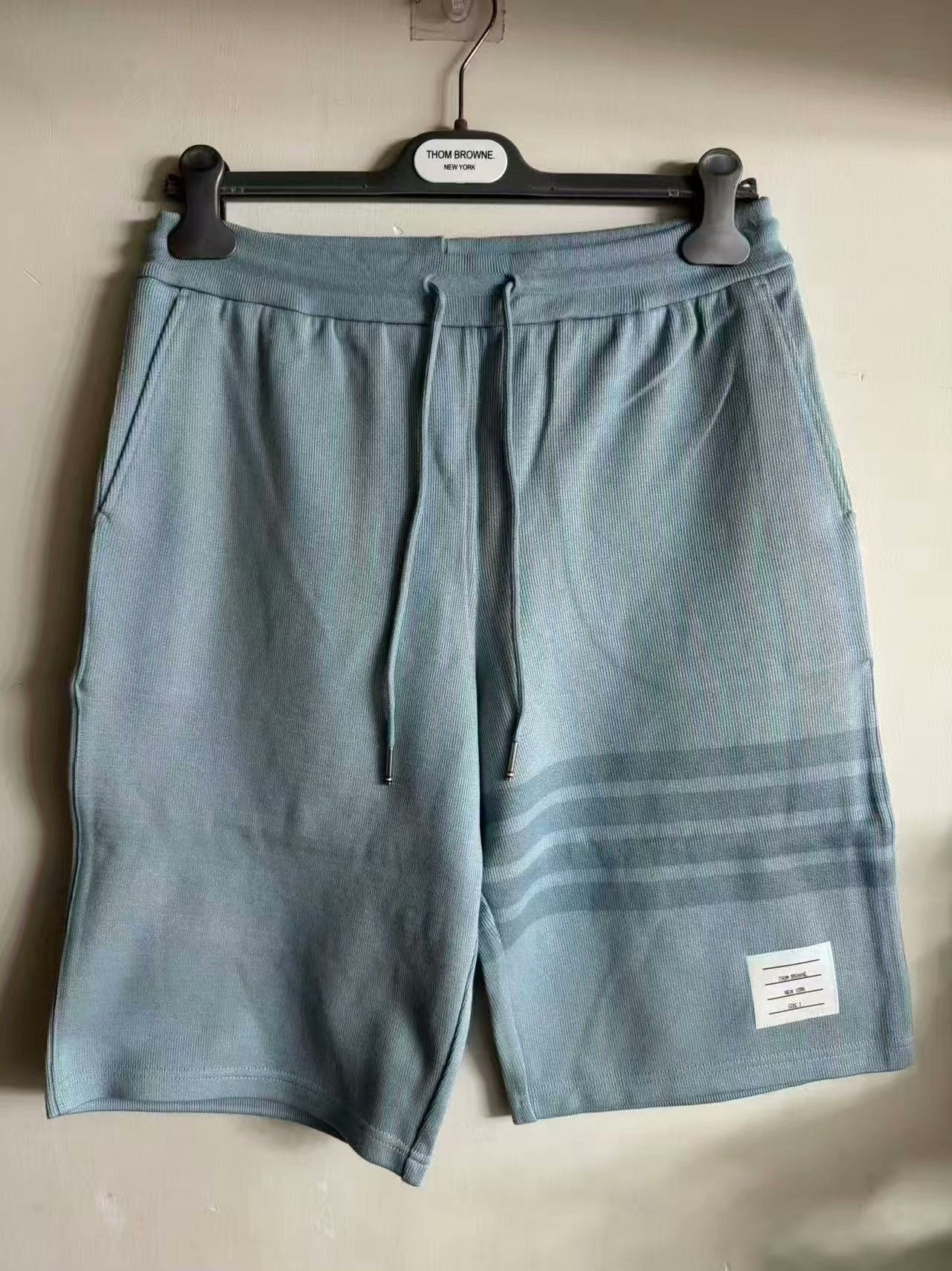 Thom Browne THOM BROWNE Unisex Shorts Size US 30 / EU 46 - 1 Thumbnail