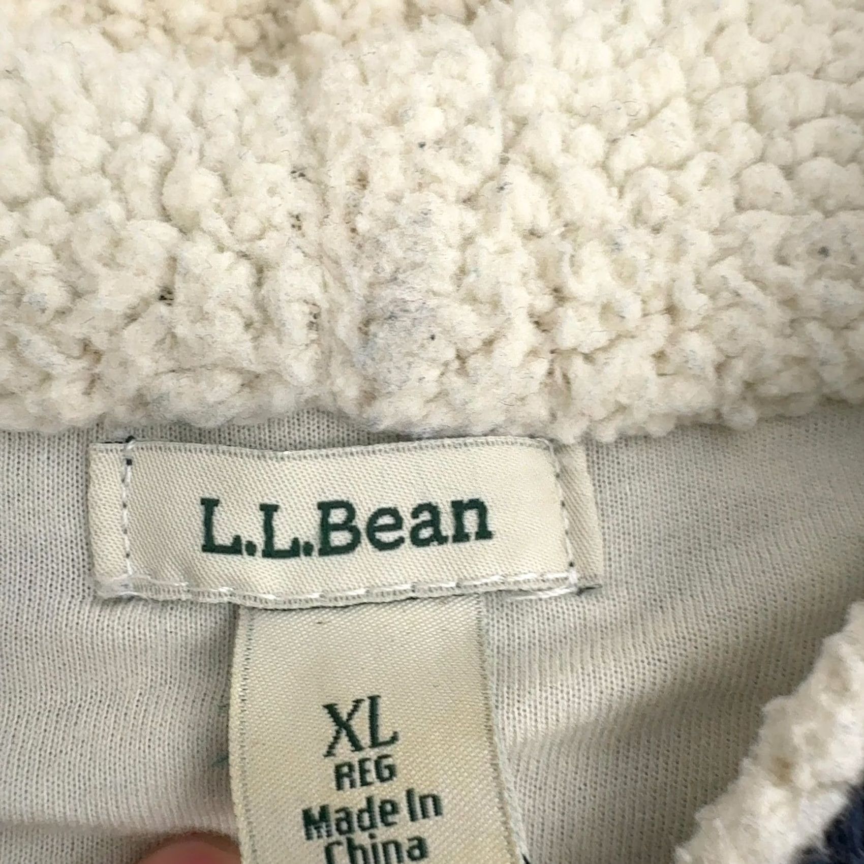 Vintage VINTAGE LL Bean Cardigan Womens XL Blue Wool Blend Cable Knit Sherpa Hooded Toggle Size XL / US 12-14 / IT 48-50 - 4 Thumbnail