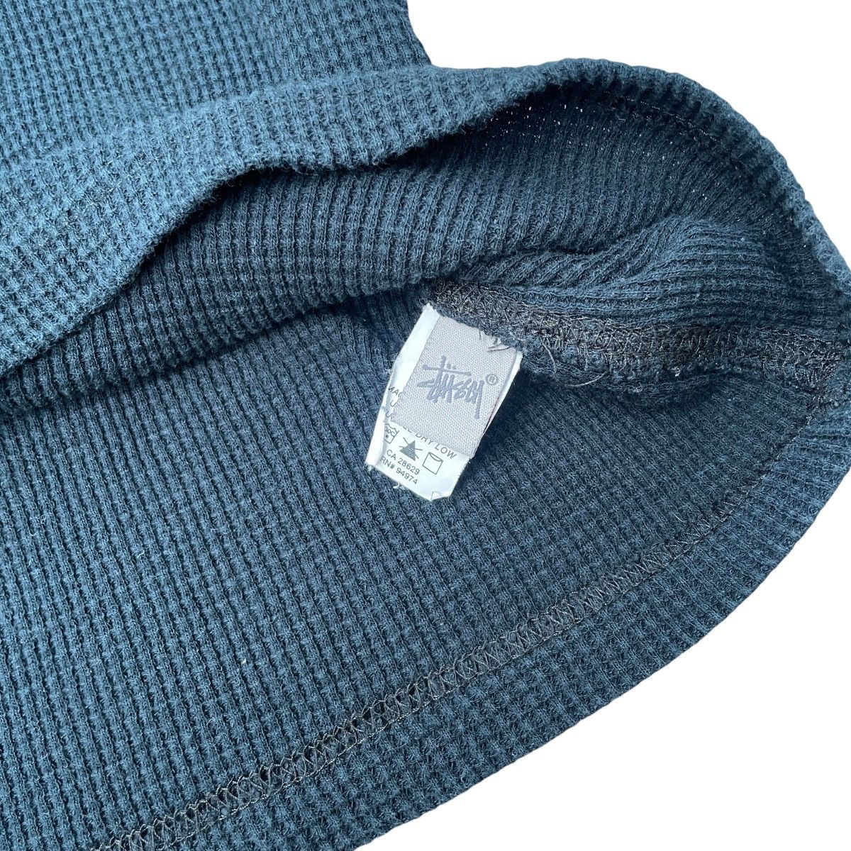 Stussy × Vintage Vintage Stussy Multiple Logo Rings Waffle Knit Pullover Size US S / EU 44-46 / 1 - 4 Thumbnail