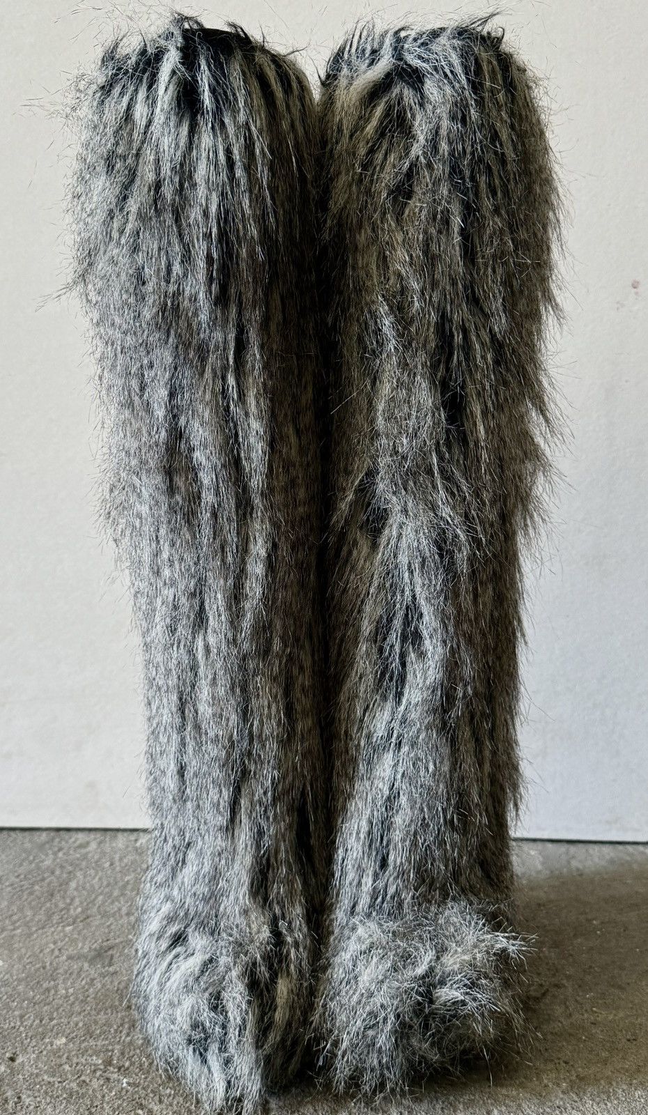 Chanel Chanel - FW2010 - Faux Fur Fantasy -Yeti Boots -Icicle Heels Size US 7 / IT 37 - 3 Thumbnail