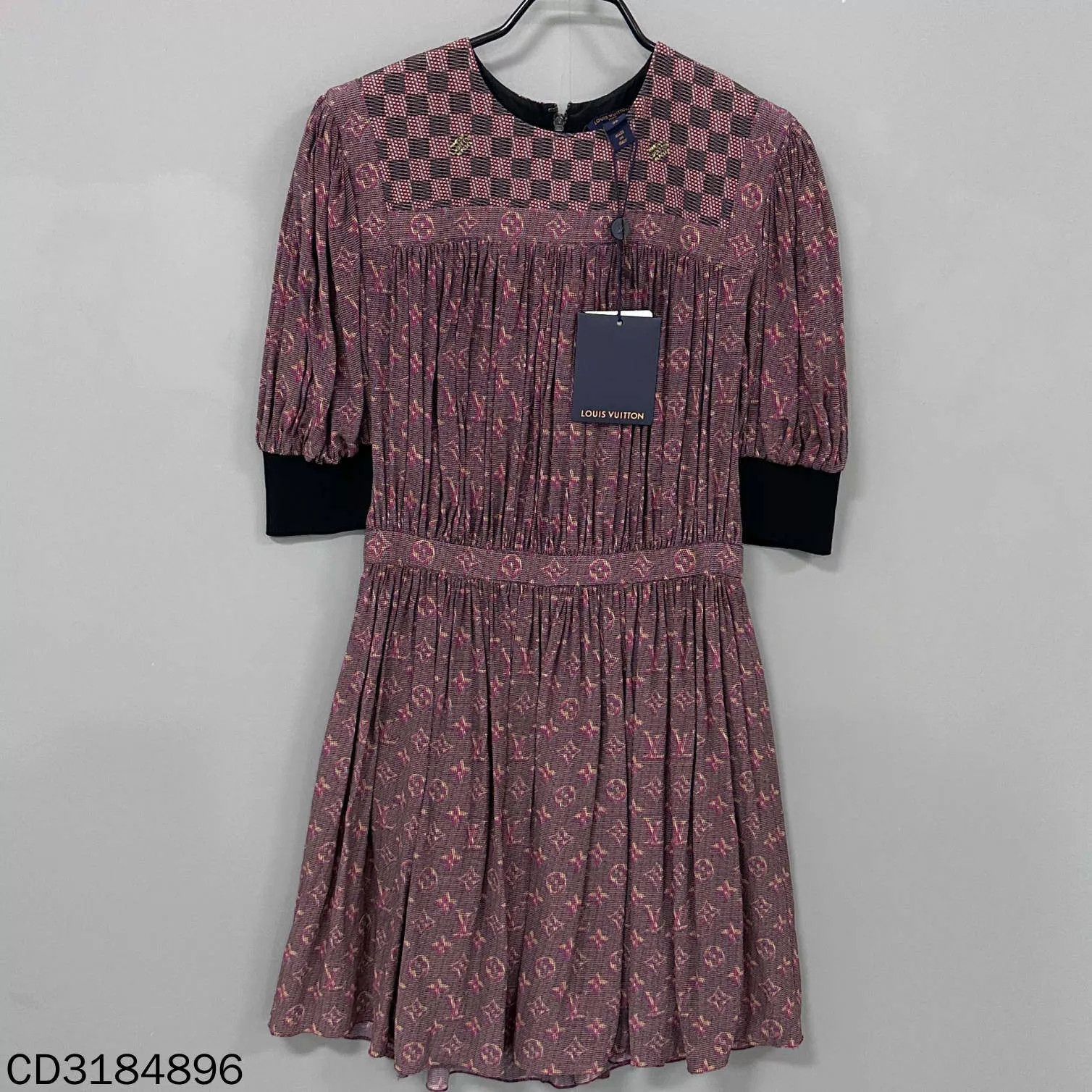 Louis Vuitton LV Women's New Colorful Allover Print Silk Dress 36 Size XS / US 0-2 / IT 36-38 - 1 Thumbnail