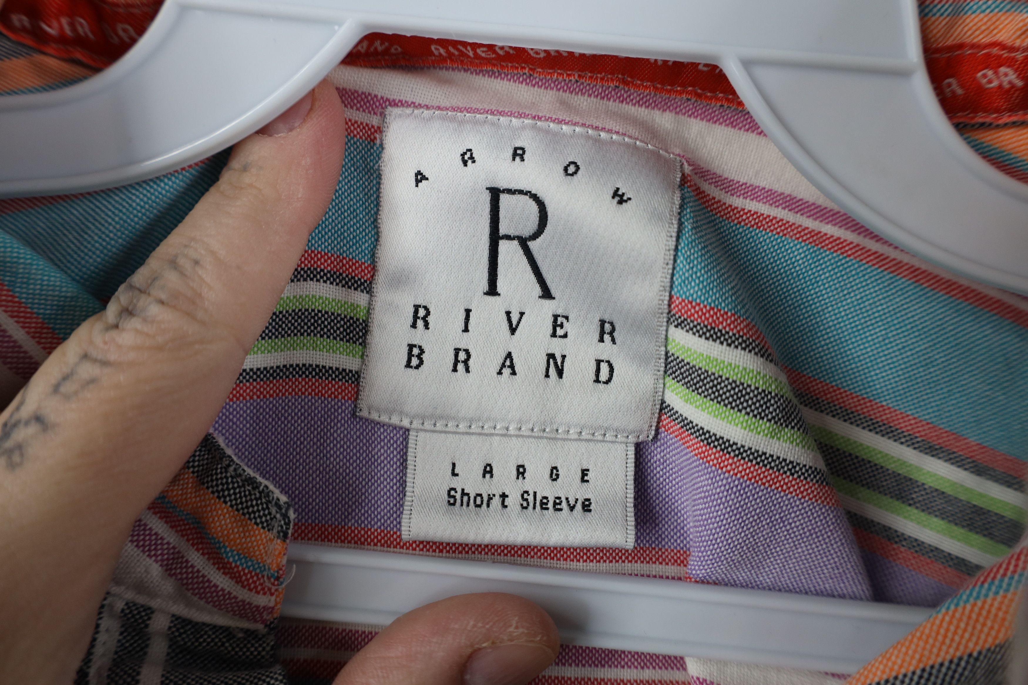 Vintage Vintage 90s Streetwear Rainbow Short Sleeve Button Shirt Size US L / EU 52-54 / 3 - 8 Thumbnail