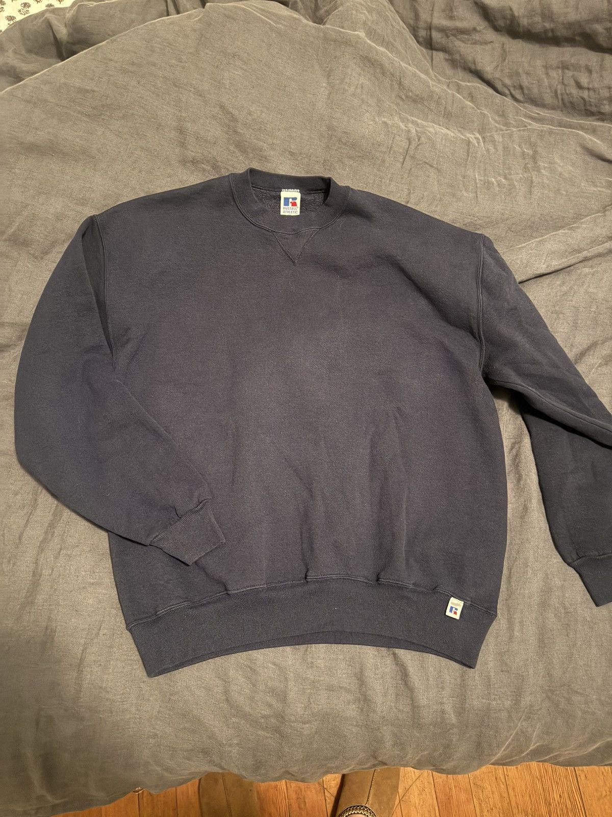Russell Athletic Navy vintage Russell Athletic crewneck Size US XL / EU 56 / 4 - 1 Thumbnail