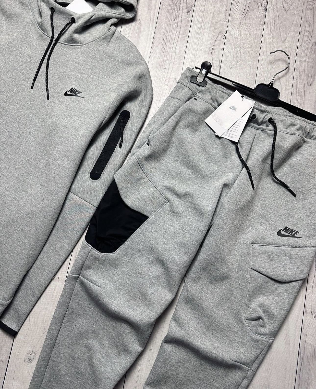 Nike Nike Tech fleece tracksuit size L grey rare Size US L / EU 52-54 / 3 - 2 Thumbnail