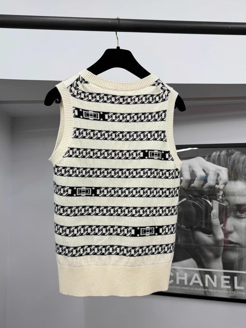 Chanel Chanel Black and white striped cashmere vest Size XS / US 0-2 / IT 36-38 - 3 Thumbnail