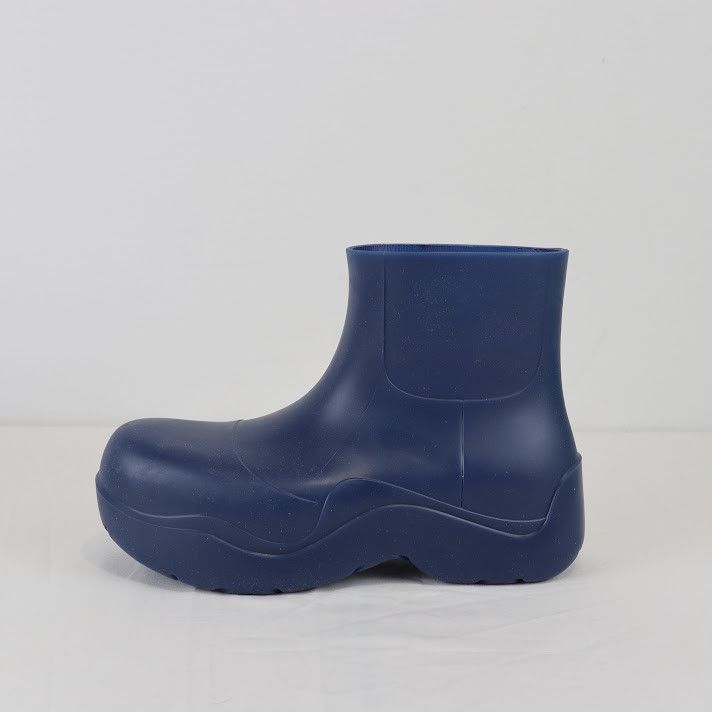 Bottega Veneta o1rshd1 Matt Rubber Puddle Ankle Boot in Cruise Size US 7 / EU 40 - 4 Thumbnail