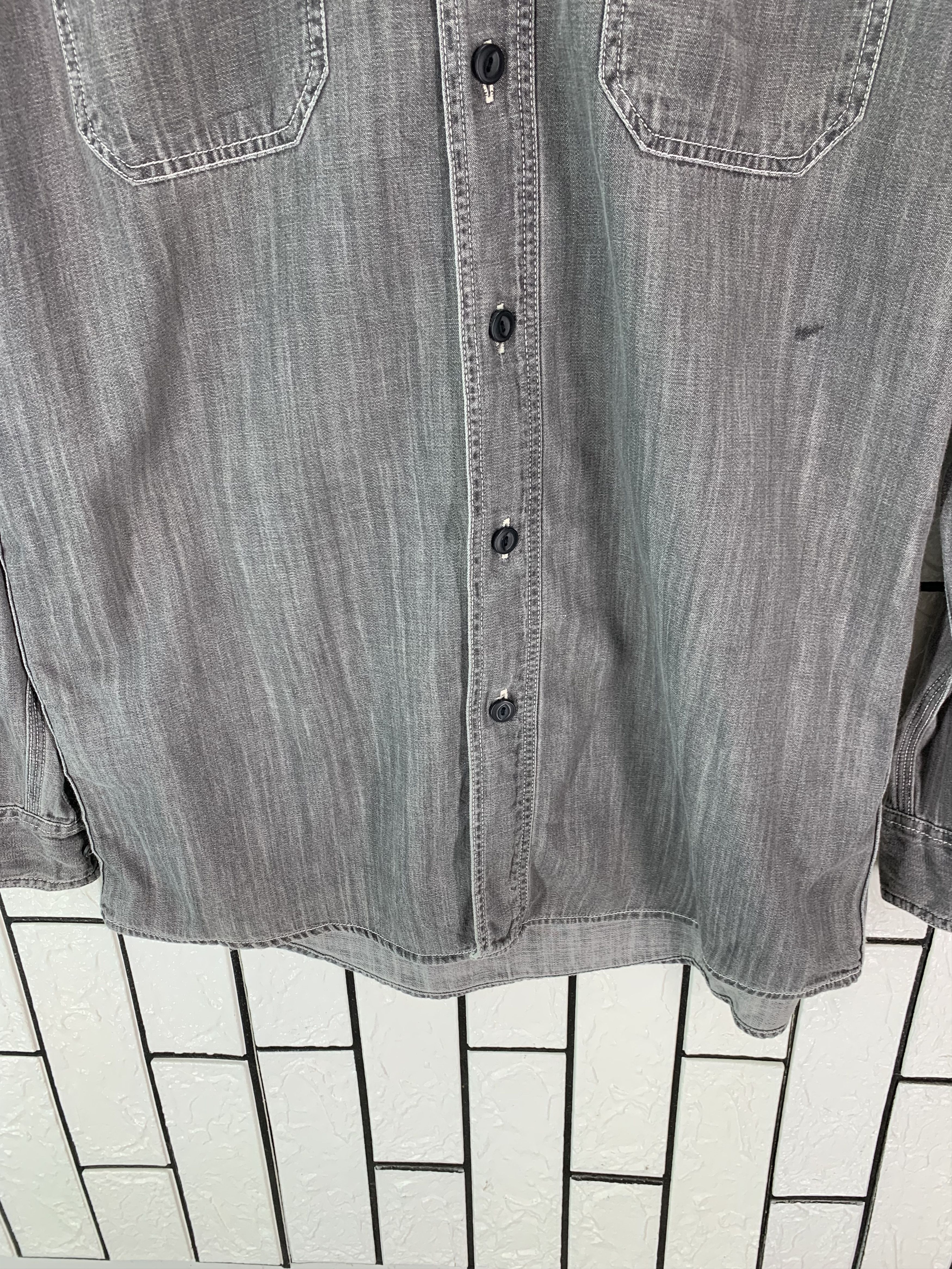 Uniqlo Vintage Uniqlo Gray Denim Shirt Button Size US M / EU 48-50 / 2 - 2 Thumbnail