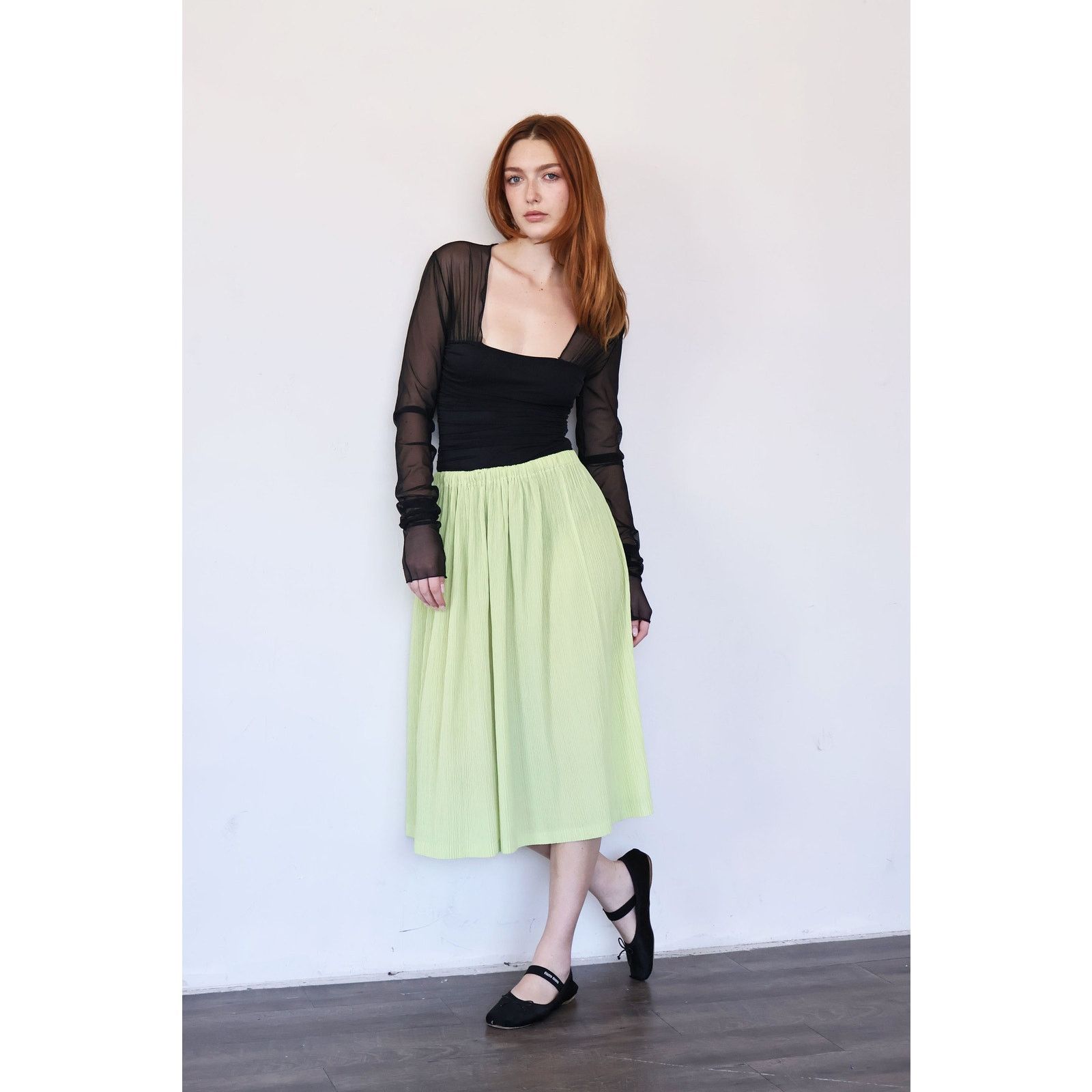 Issey Miyake Vintage ISSEY MIYAKE FETE Lime Green Pleated Skirt Size 30" / US 8 / IT 44 - 4 Thumbnail