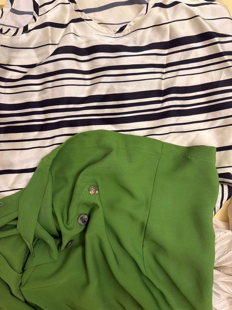 Dries Van Noten dries van noten size:34 Silk sleeveless top 2506-Nextarrow Size XXS / US 00 / IT 34 - 7 Thumbnail