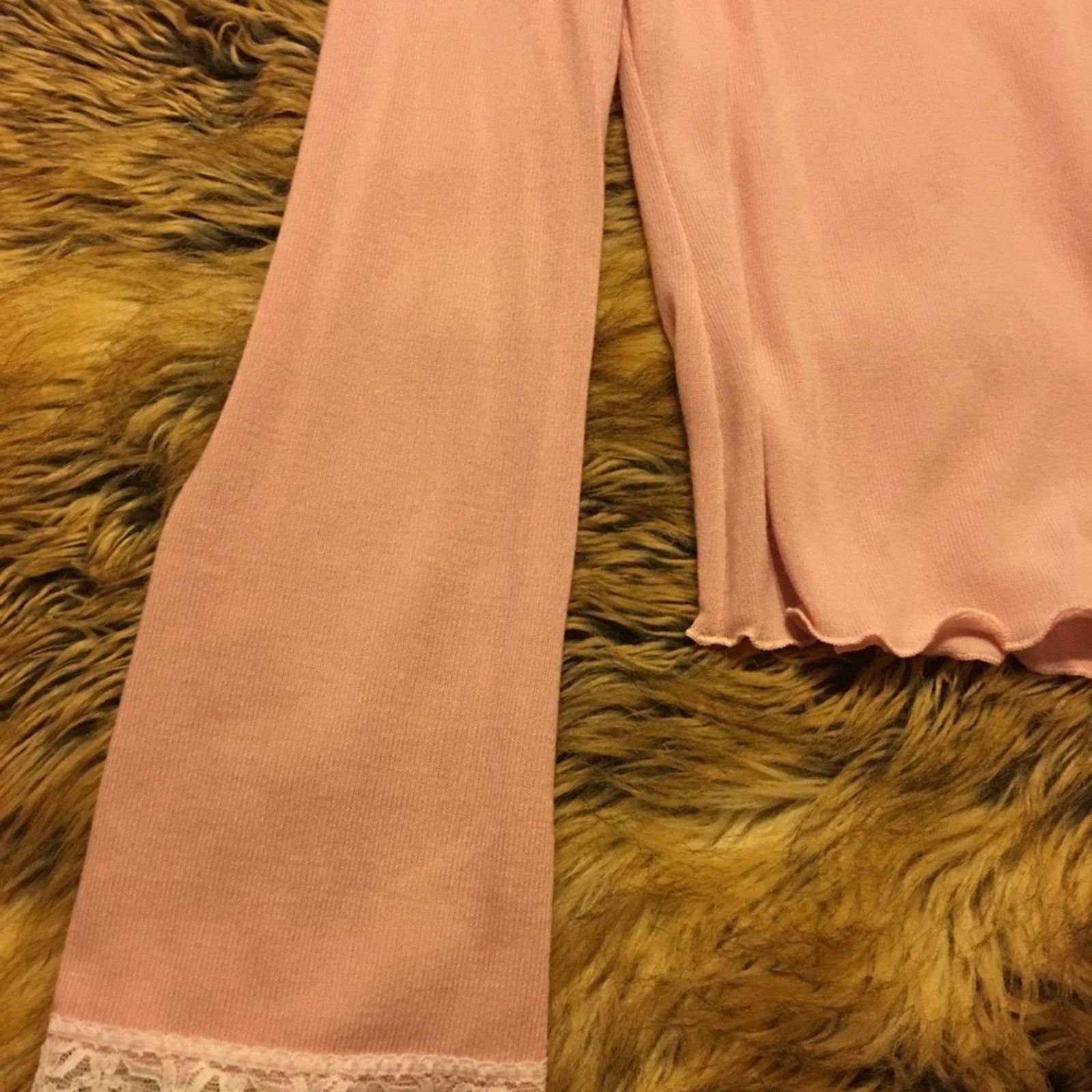 Other Venus Pretty in Pink soft light lace detail top S Size S / US 4 / IT 40 - 6 Thumbnail