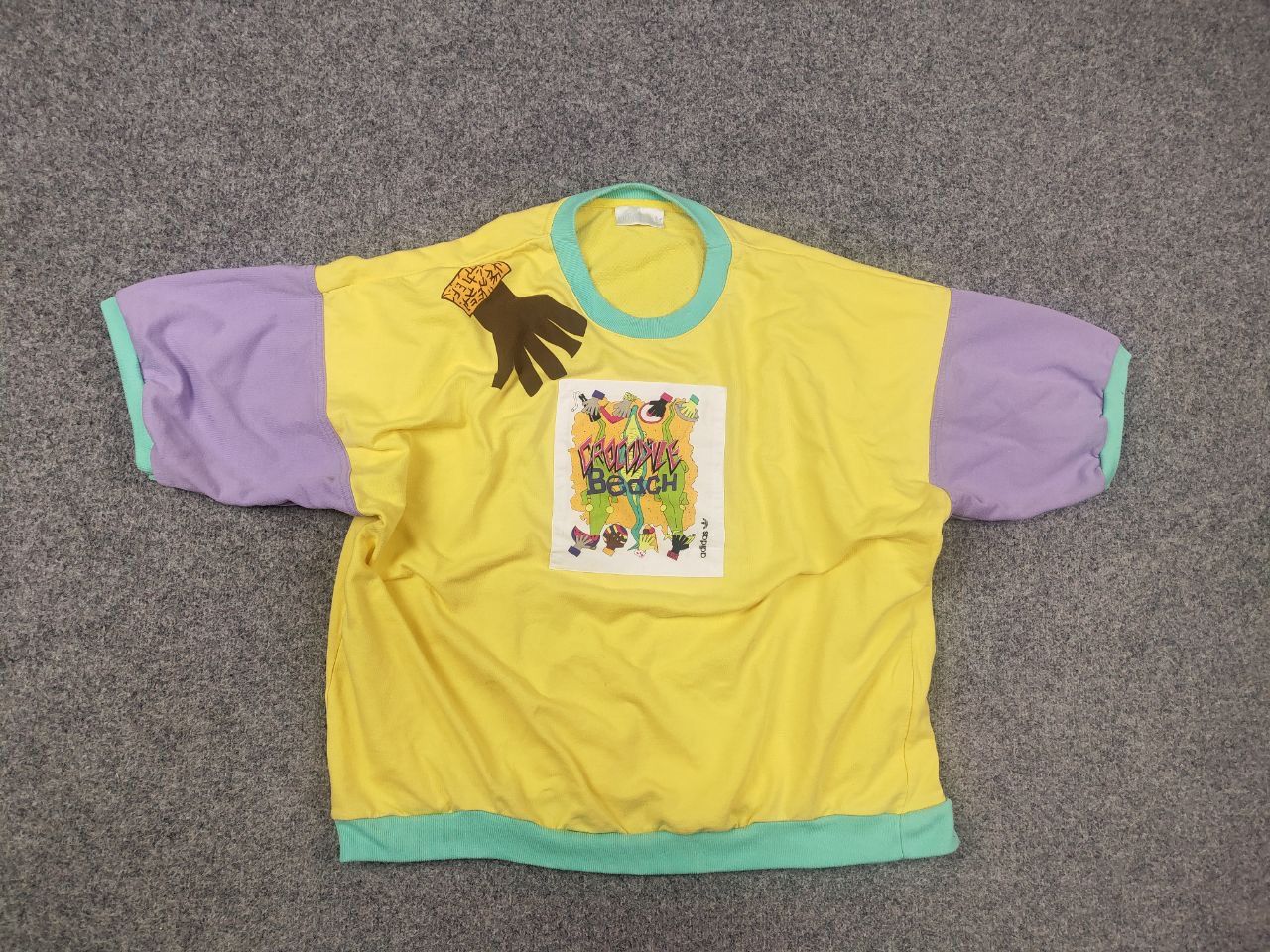 Adidas Rare Vintage 80's Adidas Originals Crocodile Beach T-Shirt Size US XL / EU 56 / 4 - 4 Thumbnail