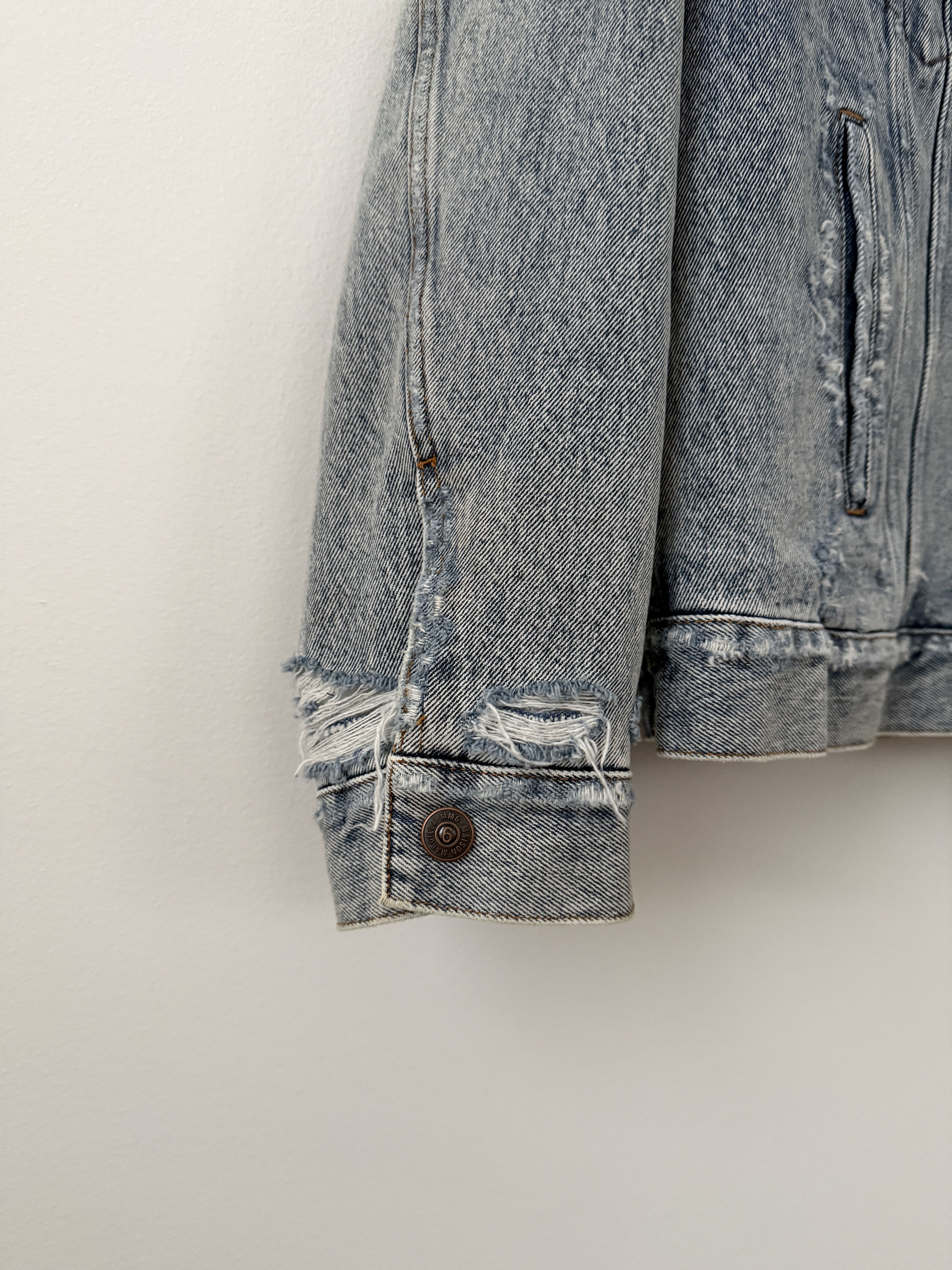 MM6 Distressed Denim Shearling Jacket Size US S / EU 44-46 / 1 - 11 Thumbnail