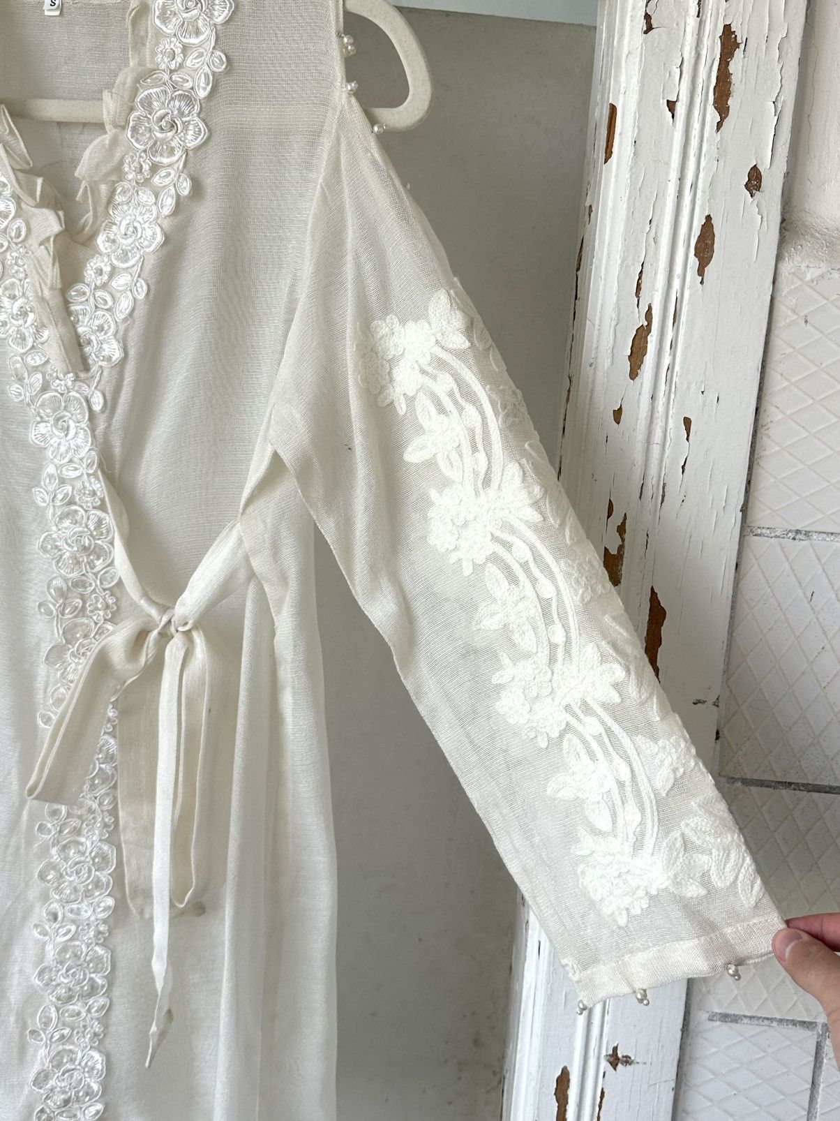 Vintage Vintage Mesh White Embroidered Flowers Blouse Size S / US 4 / IT 40 - 5 Thumbnail