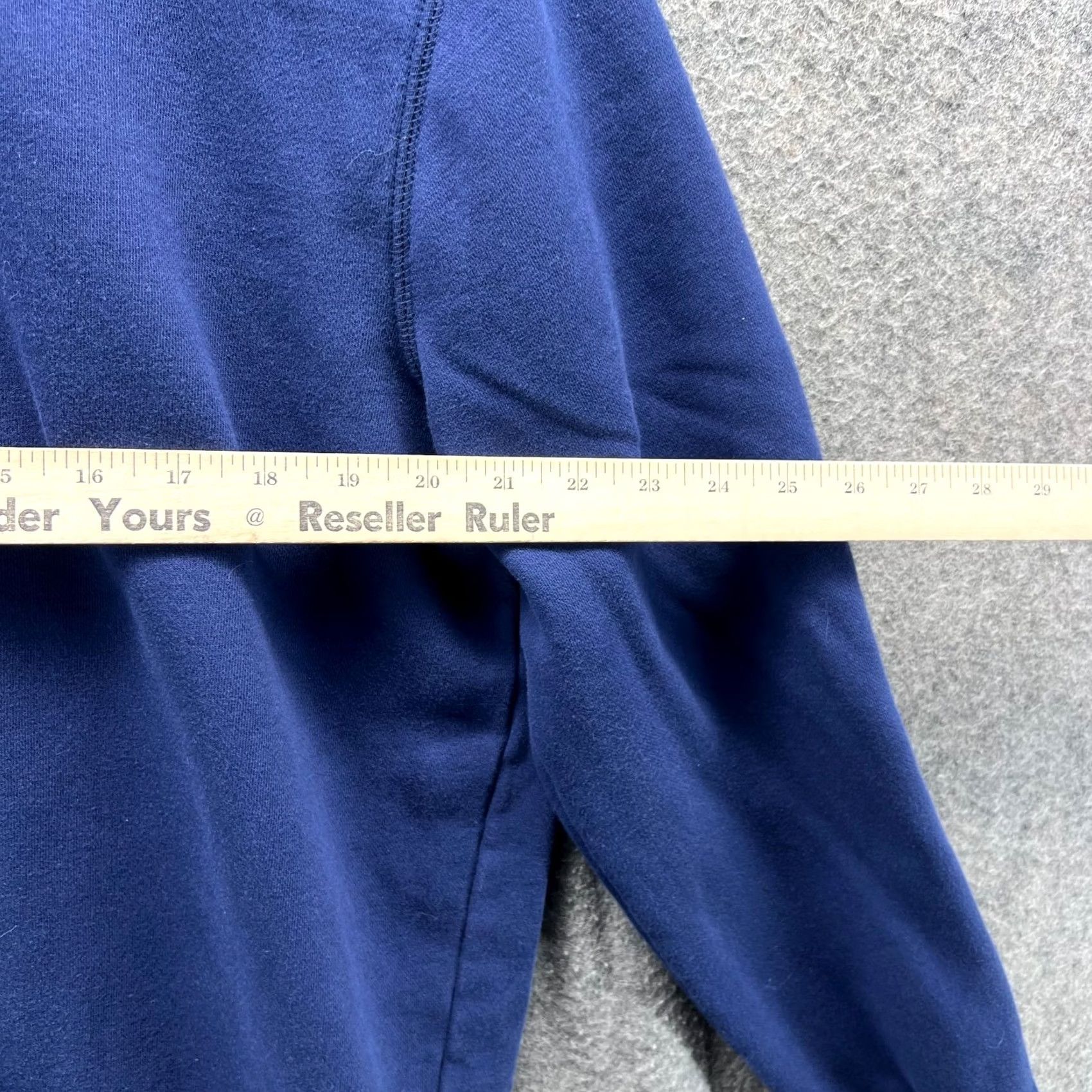 Tommy Hilfiger VINTAGE Tommy Hilfiger Sweatshirt Pullover XL Crewneck Fleece Logo Blue Navy Mens Size US XL / EU 56 / 4 - 4 Thumbnail