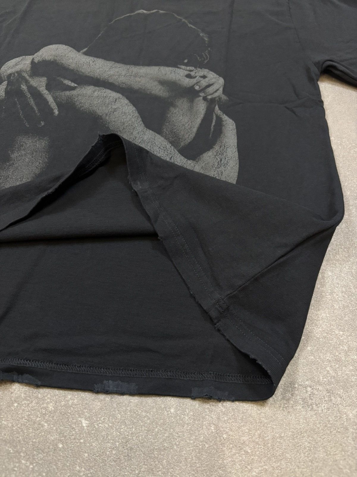 Vintage Warman Hugging Graphic T-Shirt, Washed Black Size US S / EU 44-46 / 1 - 4 Thumbnail