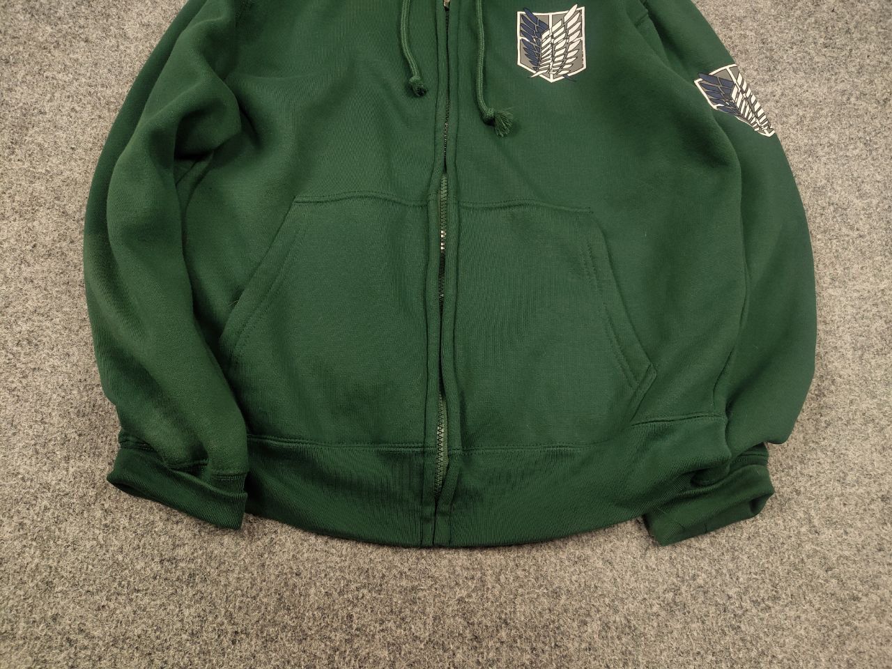 Anime Vintage Attack On Titan Anime Movie Game Zip Logo Hoodie Size US M / EU 48-50 / 2 - 5 Thumbnail