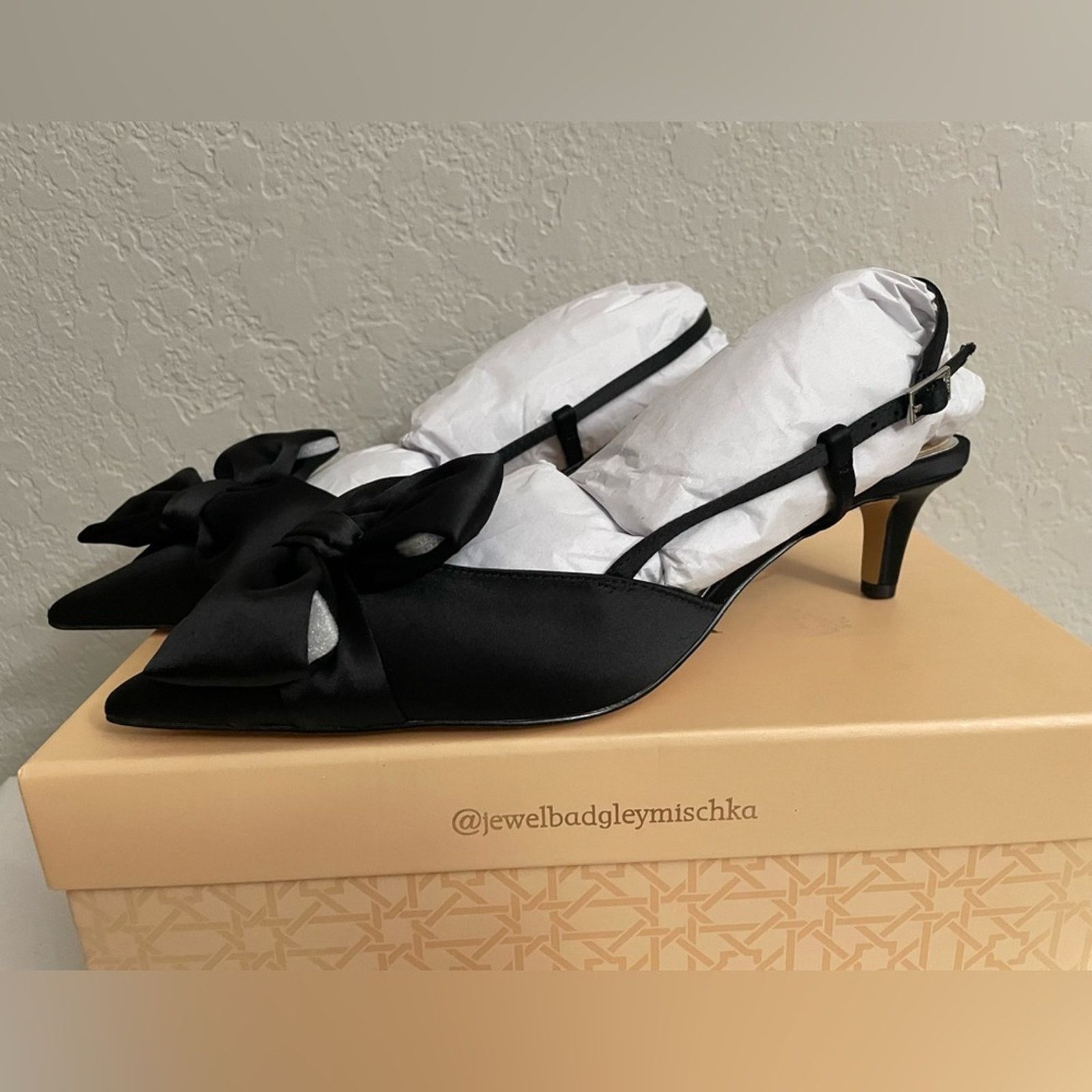 Badgley Mischka Jewel Badgley Mischka Shoshana Pumps Black Women 7.5 Size US 7.5 / IT 37.5 - 3 Thumbnail