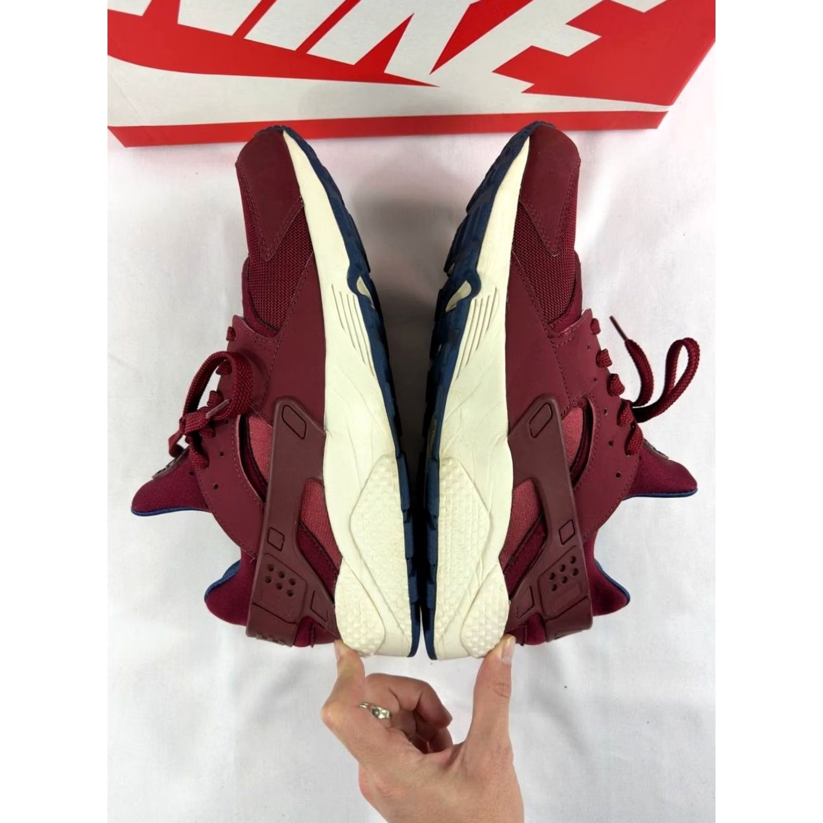 Nike Nike Air Huarache Run Team Red 318429-608 Men’s Size 12 Size US 12 / EU 45 - 6 Thumbnail