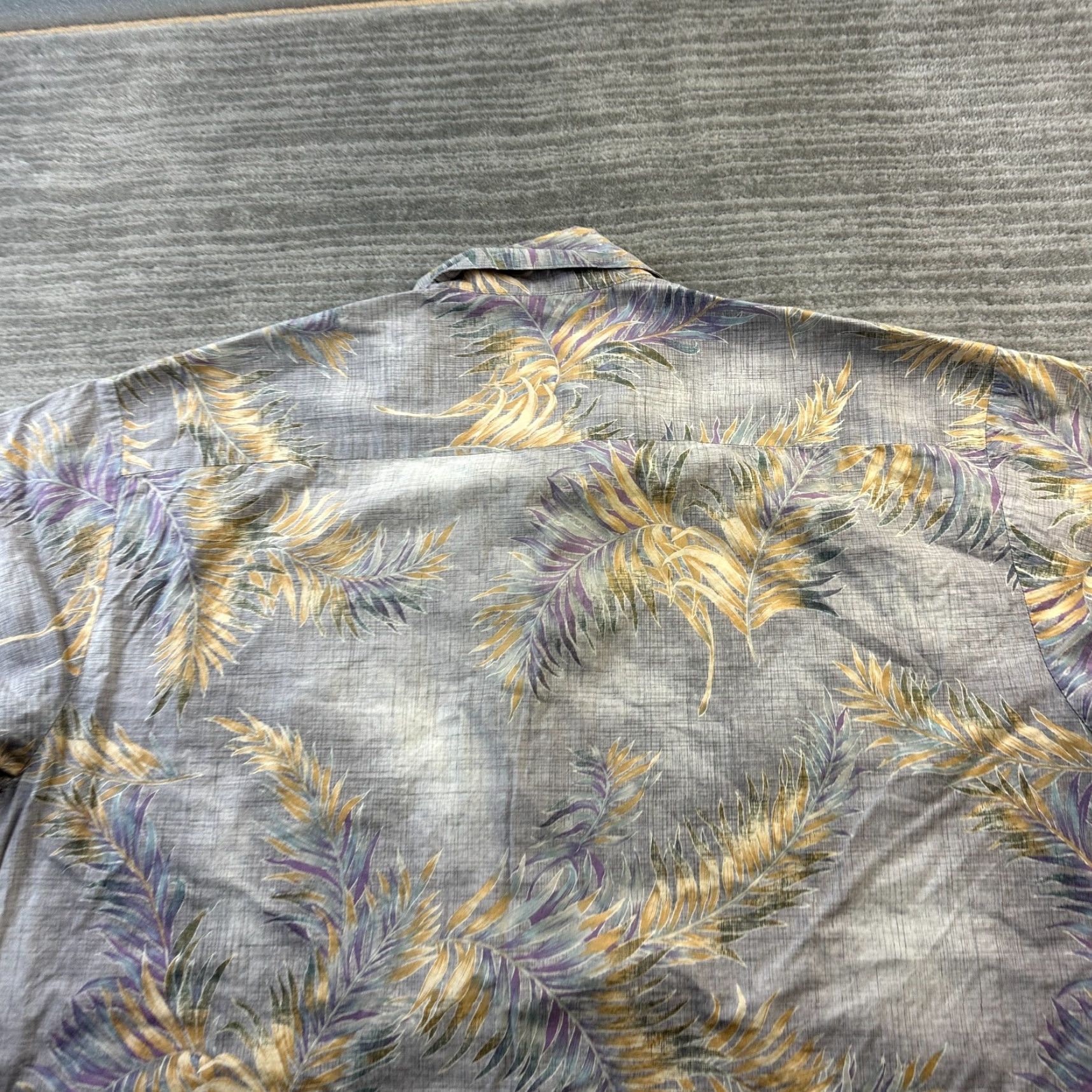 Tori Richard Tori Richard Shirt XL Gray Button-Up Mens Hawaiian Floral Cotton Lawn Short Sleeve Embroidered Casual Regular Fit Size US XL / EU 56 / 4 - 5 Thumbnail