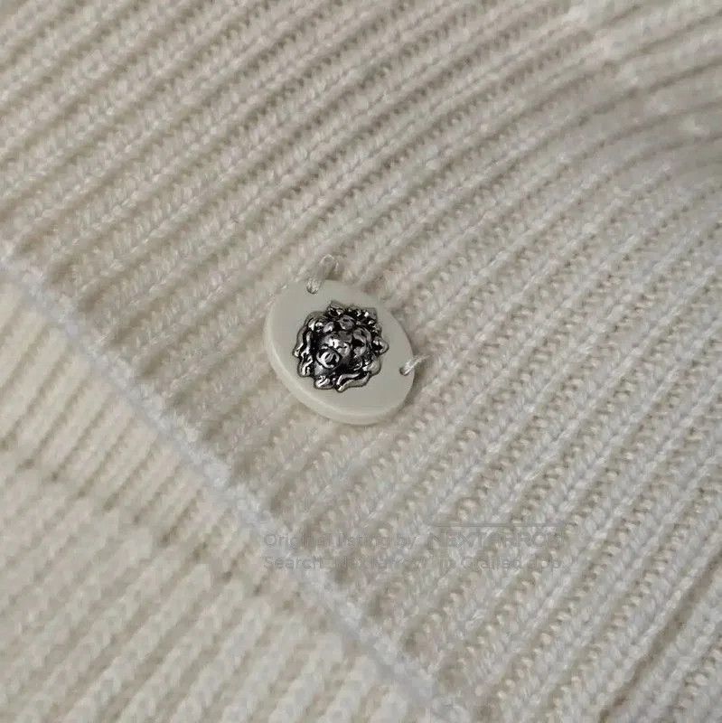 Chanel Chanel Cream Cashmere Long Sleeve Sweater . Size M / US 6-8 / IT 42-44 - 5 Thumbnail