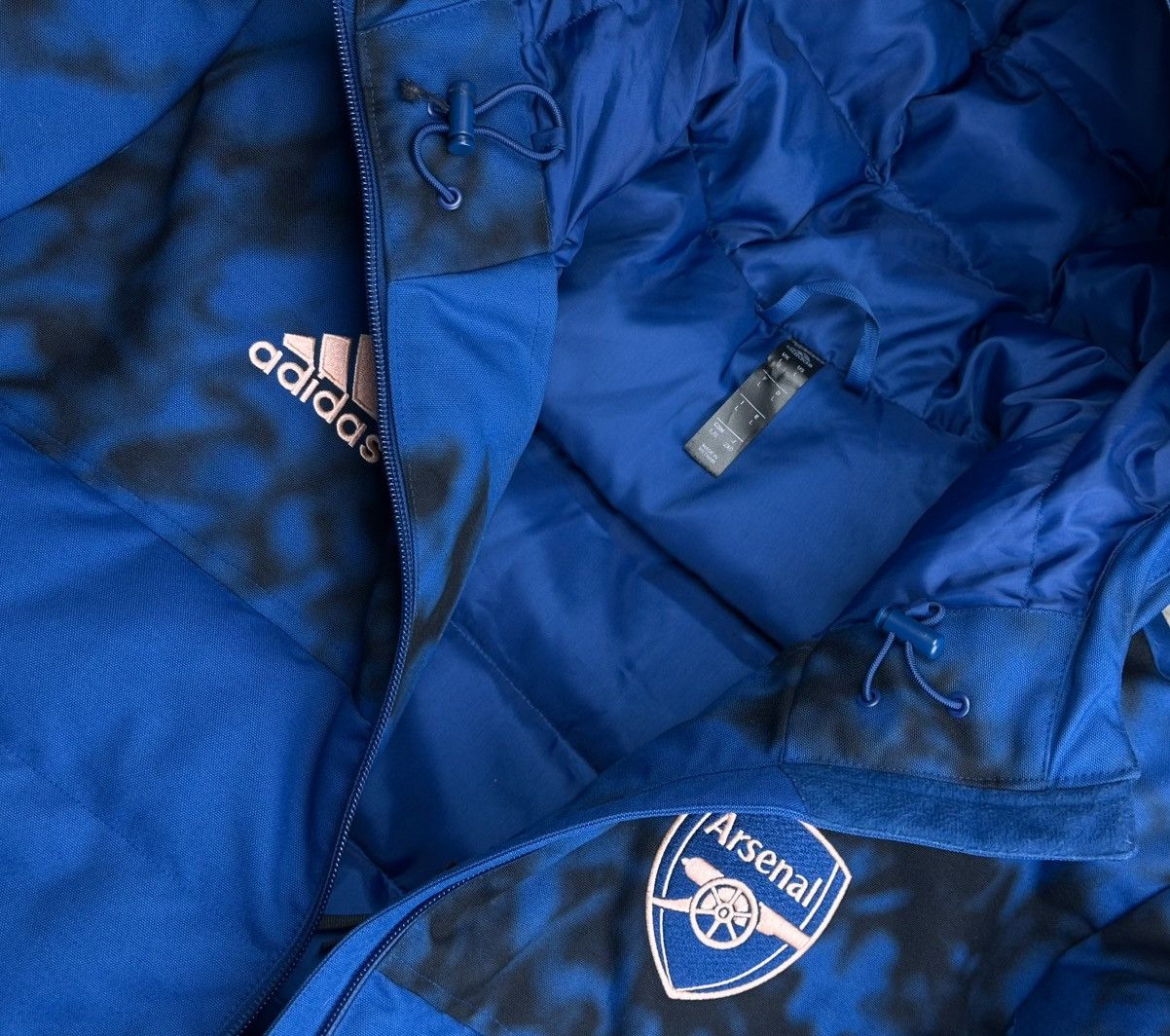 Adidas Adidas FC Arsenal Down Jacket Hooded Blue/Black/Pink Size L Size US L / EU 52-54 / 3 - 10 Thumbnail