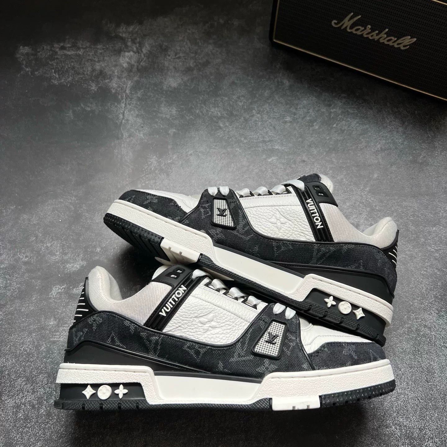Louis Vuitton Louis Vuitton Training Black Lowtop Sneakers 41 Men Size US 8.5 / EU 41-42 - 1 Thumbnail