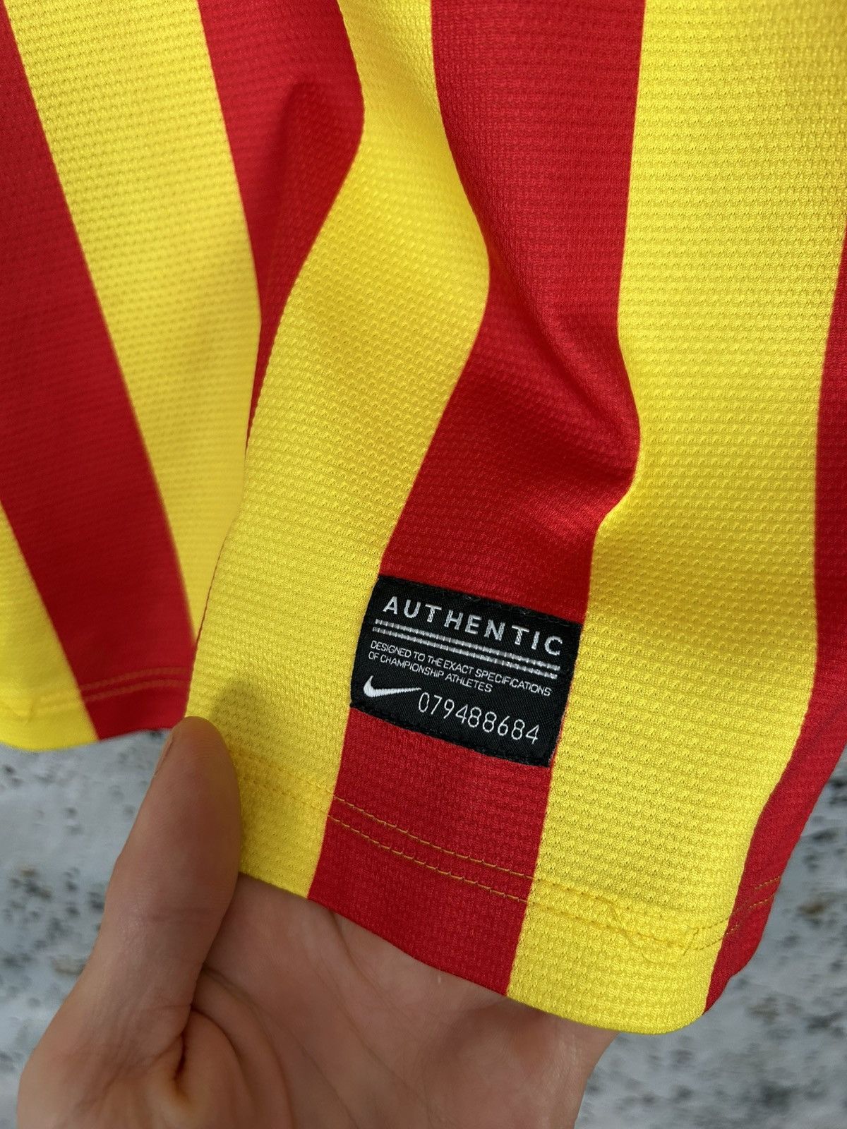 Nike Messi FC Barcelona Soccer Jersey Nike Football Sport Rare Size US XS / EU 42 / 0 - 6 Thumbnail