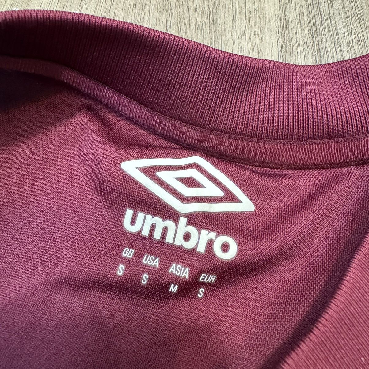 Umbro West Ham 17/18 home shirt #17 Chicharito Size US S / EU 44-46 / 1 - 7 Thumbnail