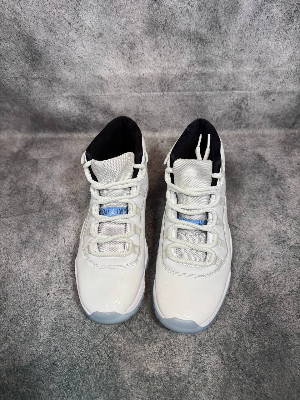 Jordan Brand Size 9.5 | Jordan 11 Legend Blue No Box | Pre-Owned Size US 9.5 / EU 42-43 - 2 Thumbnail