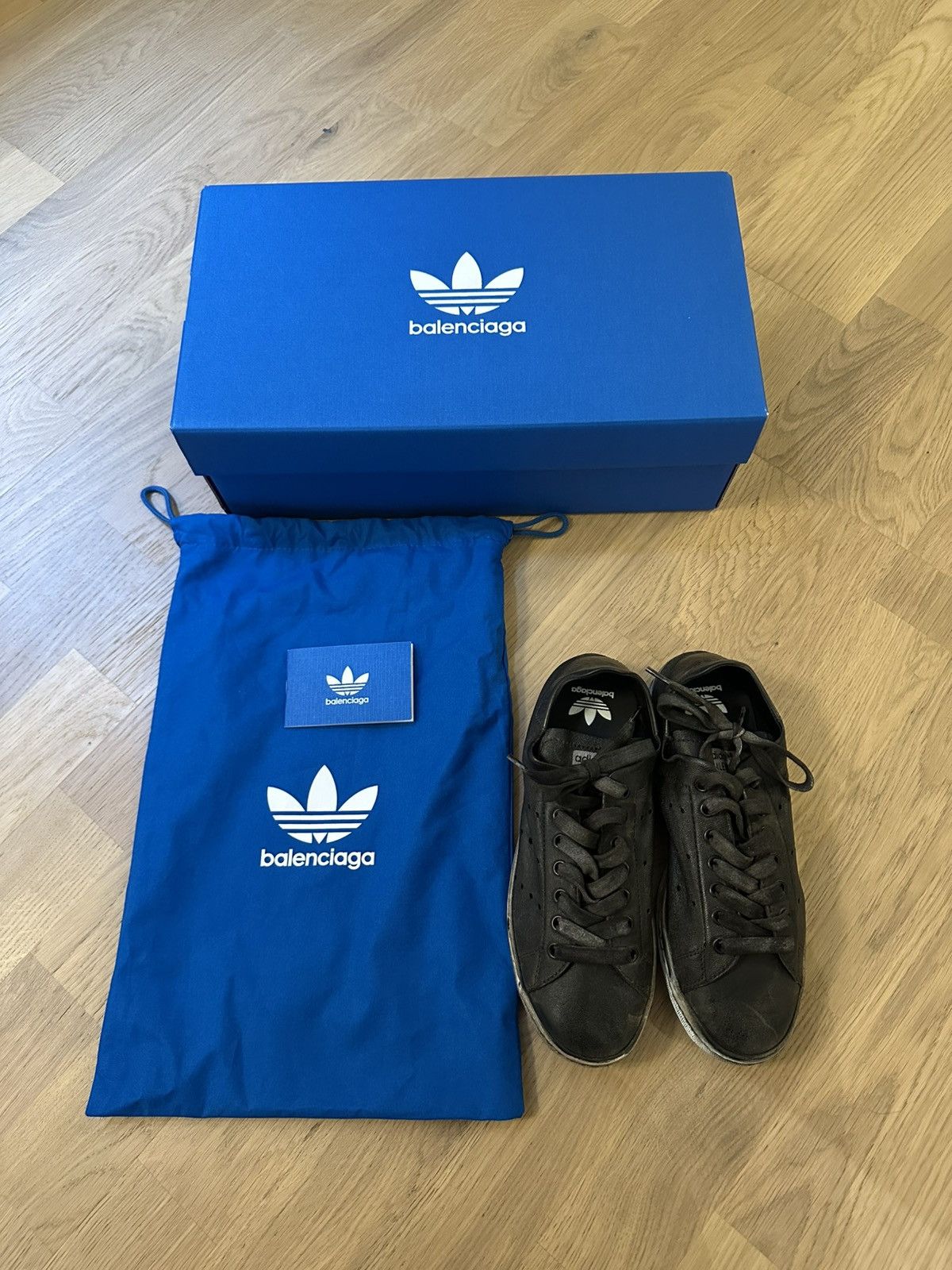 adidas gazelle silver green womens Balenciaga] x Adidas Men's Originals Stan Smith Sneakers in Black – DPUS  Designer Outlet main image 1