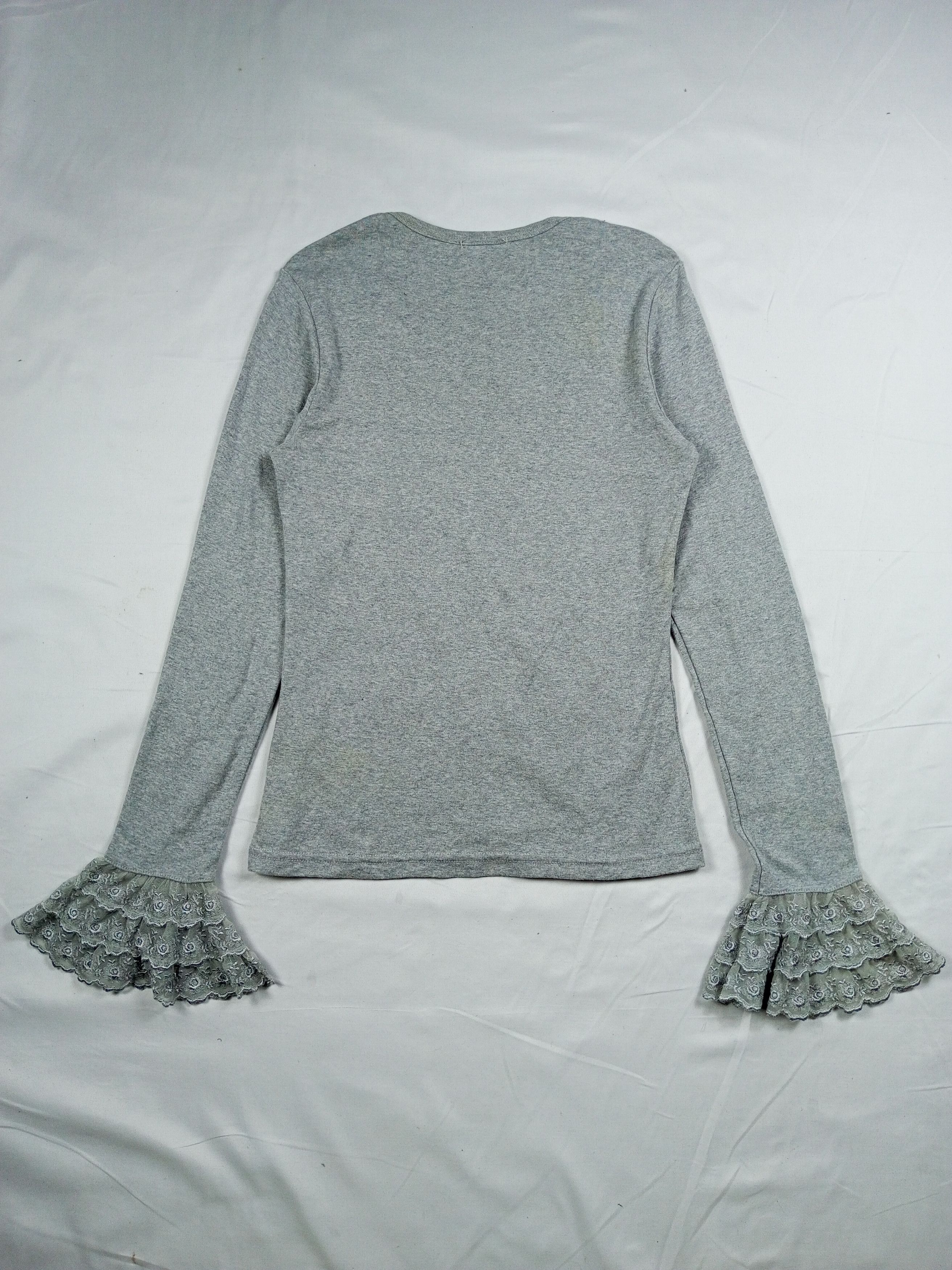 Long-sleeve Poem Tshirt with lace at the sleeve Issey Style
