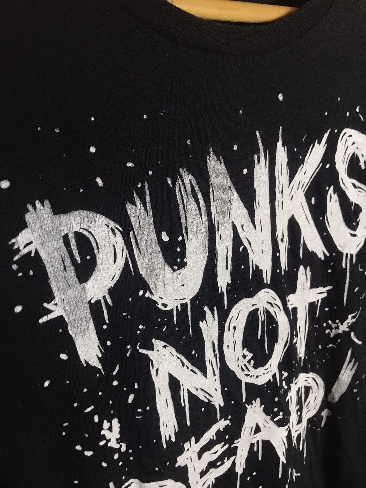 Vintage Vintage 00s Punks not dead t-shirt Size US XL / EU 56 / 4 - 4 Thumbnail