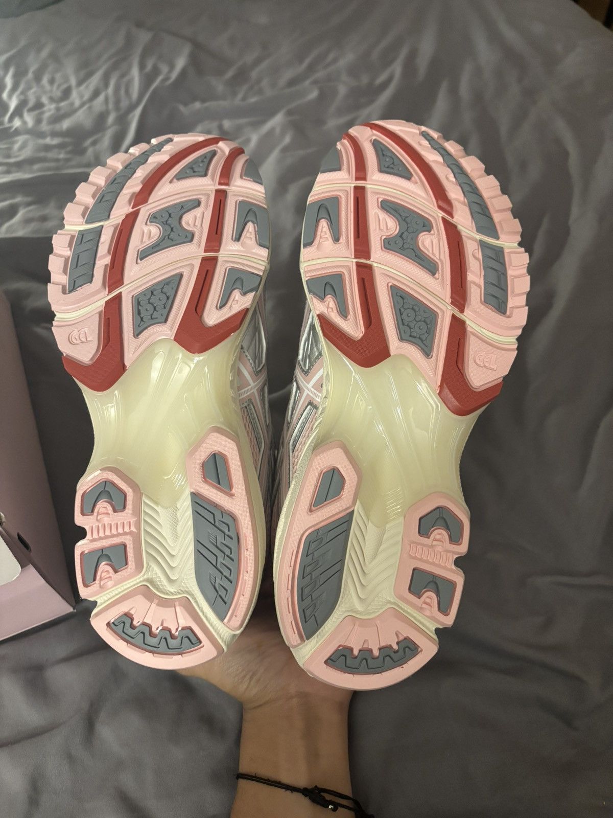 Asics ASICS Gel-Nimbus 10.1 x vandythepink Size US 9.5 / EU 42-43 - 10 Thumbnail