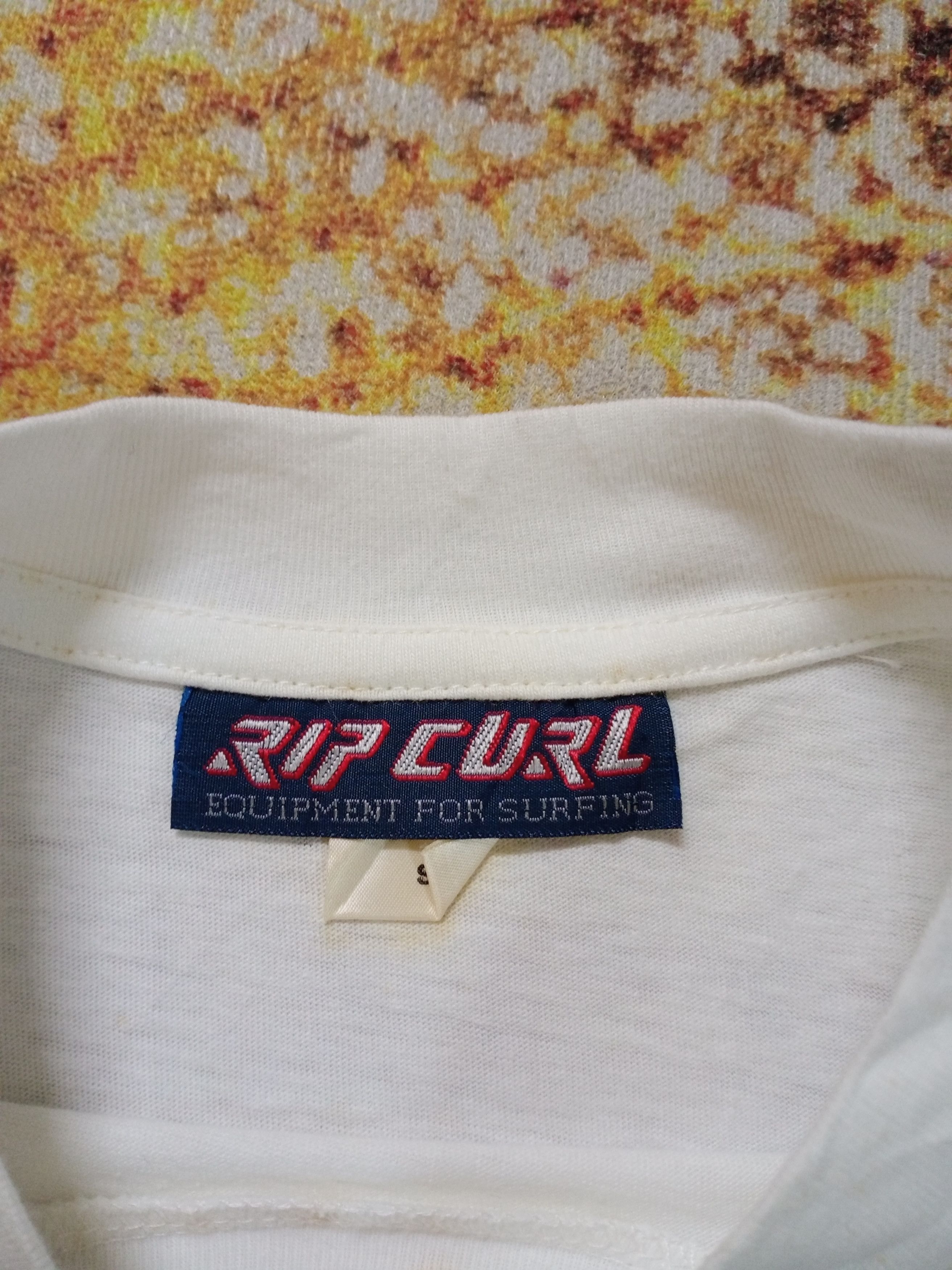Rip Curl Rare Vintage 90s Rip Curl Equipment For Surfing Tshirt Size US M / EU 48-50 / 2 - 7 Thumbnail