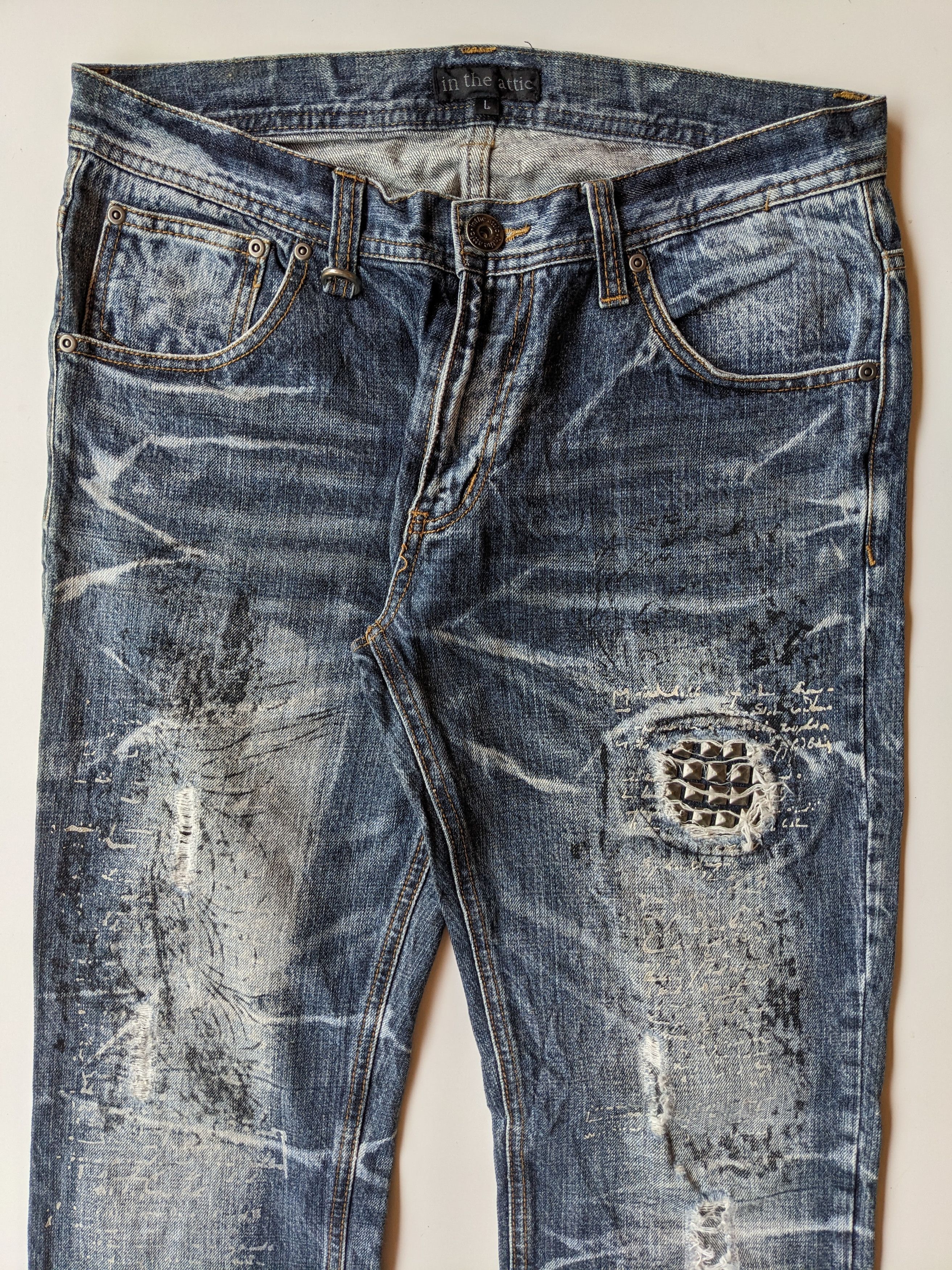 In The Attic In The Attic studded printed faded jeans Size US 33 - 3 Thumbnail