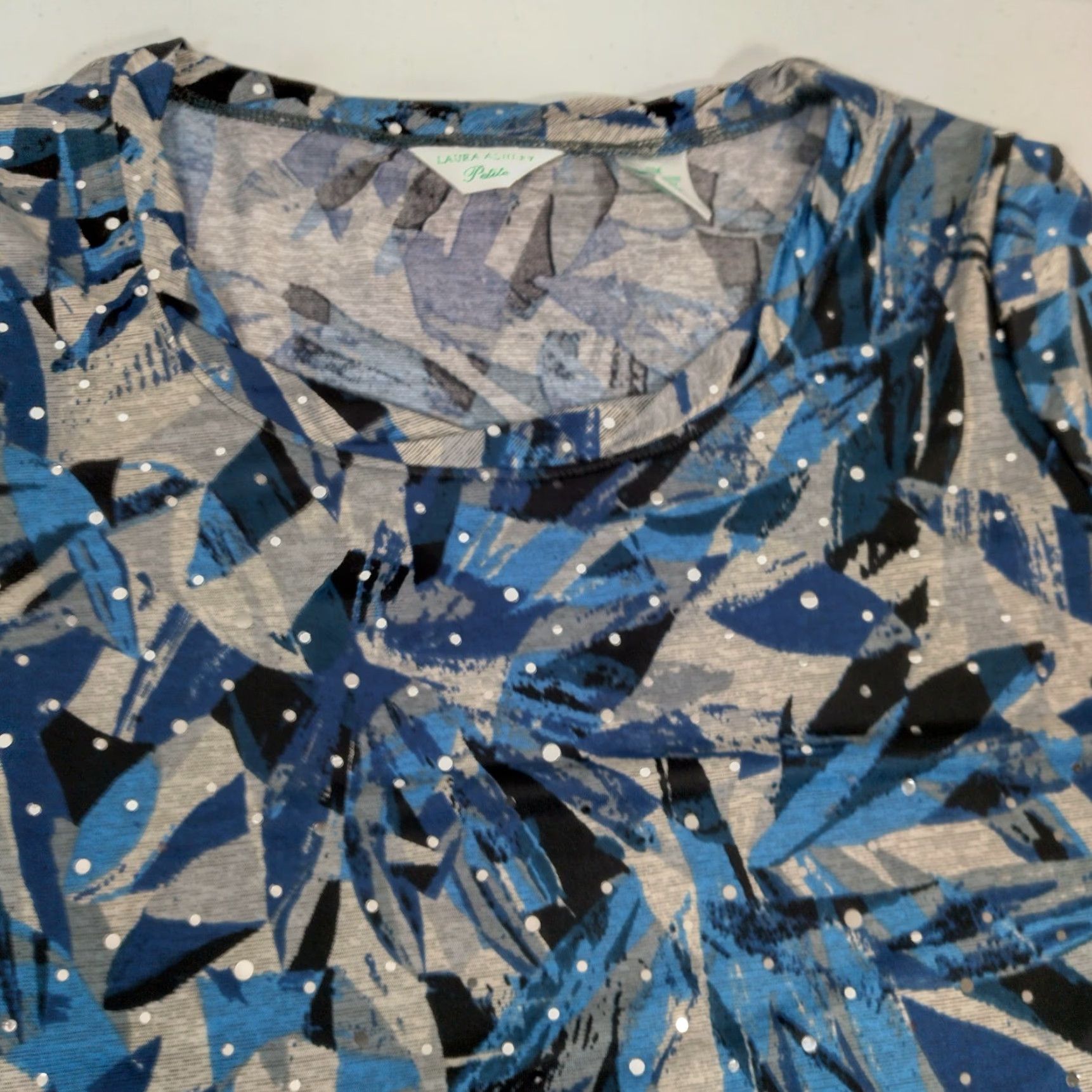 Laura Ashley Laura Ashley Shirt PM Blue Gray Abstract Sequin Stretch 3/4 Sleeve Womens Petite Top Size M / US 6-8 / IT 42-44 - 4 Thumbnail