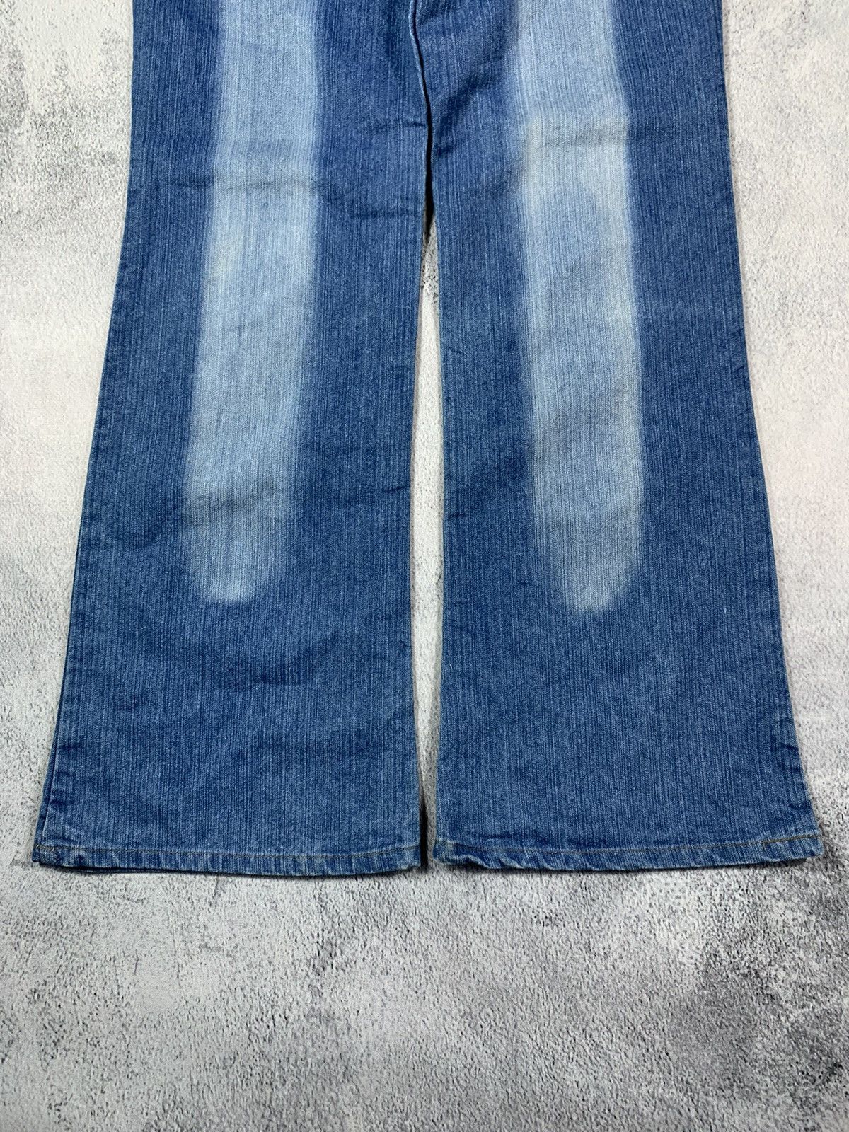 Japanese Brand × Vintage Vintage Y2K Japanese wide flared faded jeans denim size 30 Size US 30 / EU 46 - 7 Thumbnail
