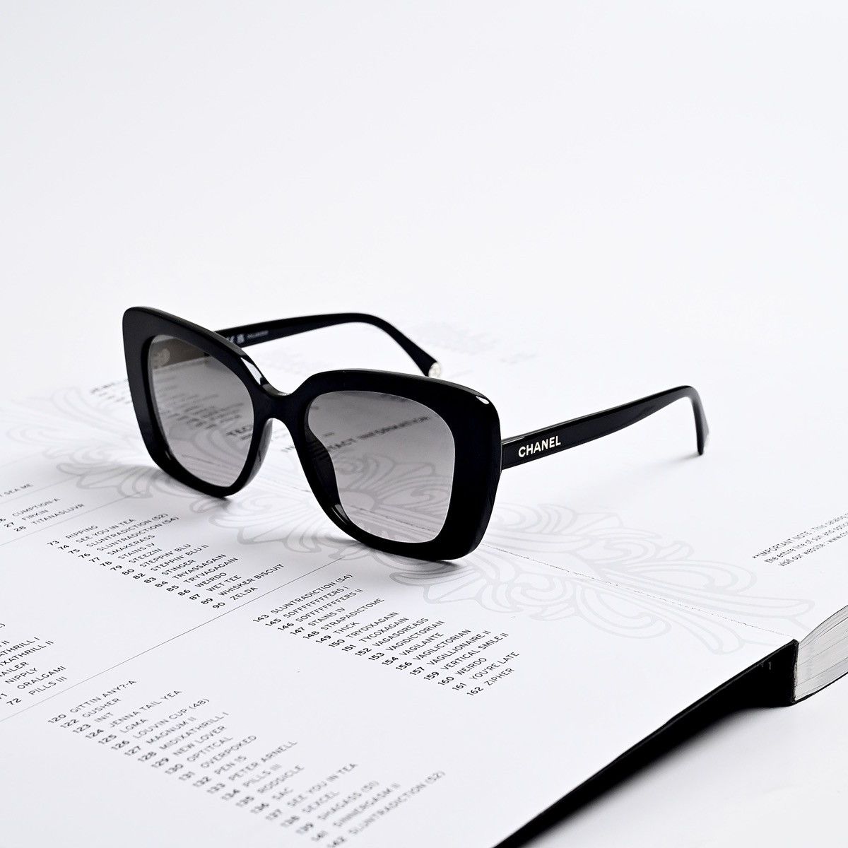 Chanel CHANEL 0CH5504 SUNGLASSES Size ONE SIZE - 1 Thumbnail