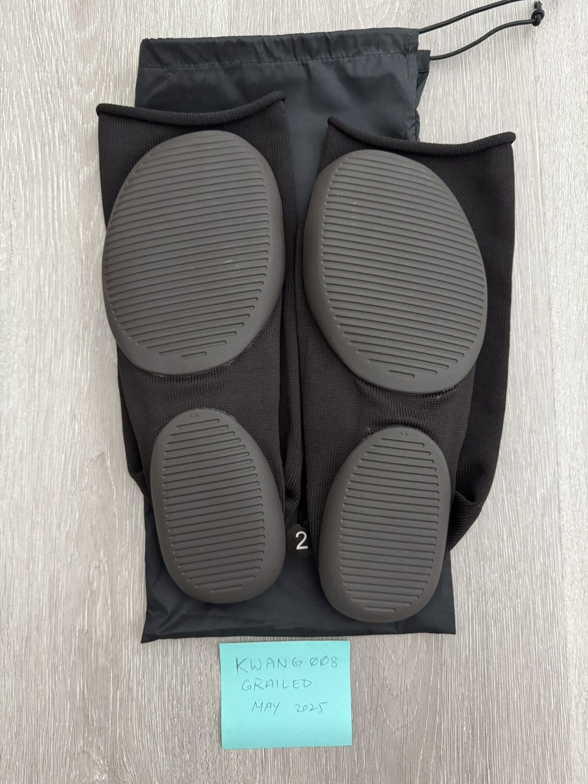 Yeezy Yzy Pods Size US 10 / EU 43 - 1 Thumbnail