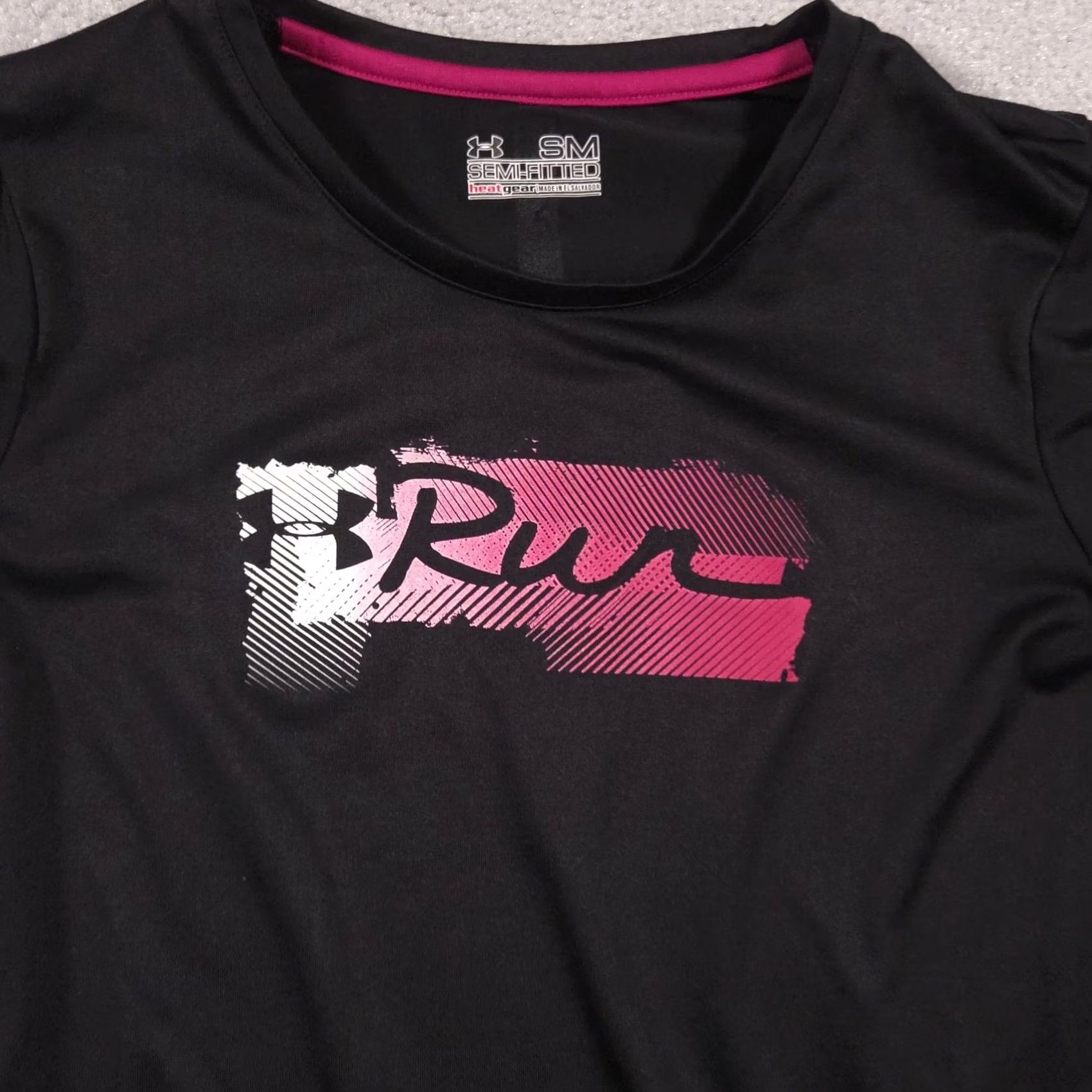 Under Armour Under Armour HeatGear Run Shirt Womens Small Black Short Sleeve Athletic Running Shirt Size S / US 4 / IT 40 - 5 Thumbnail