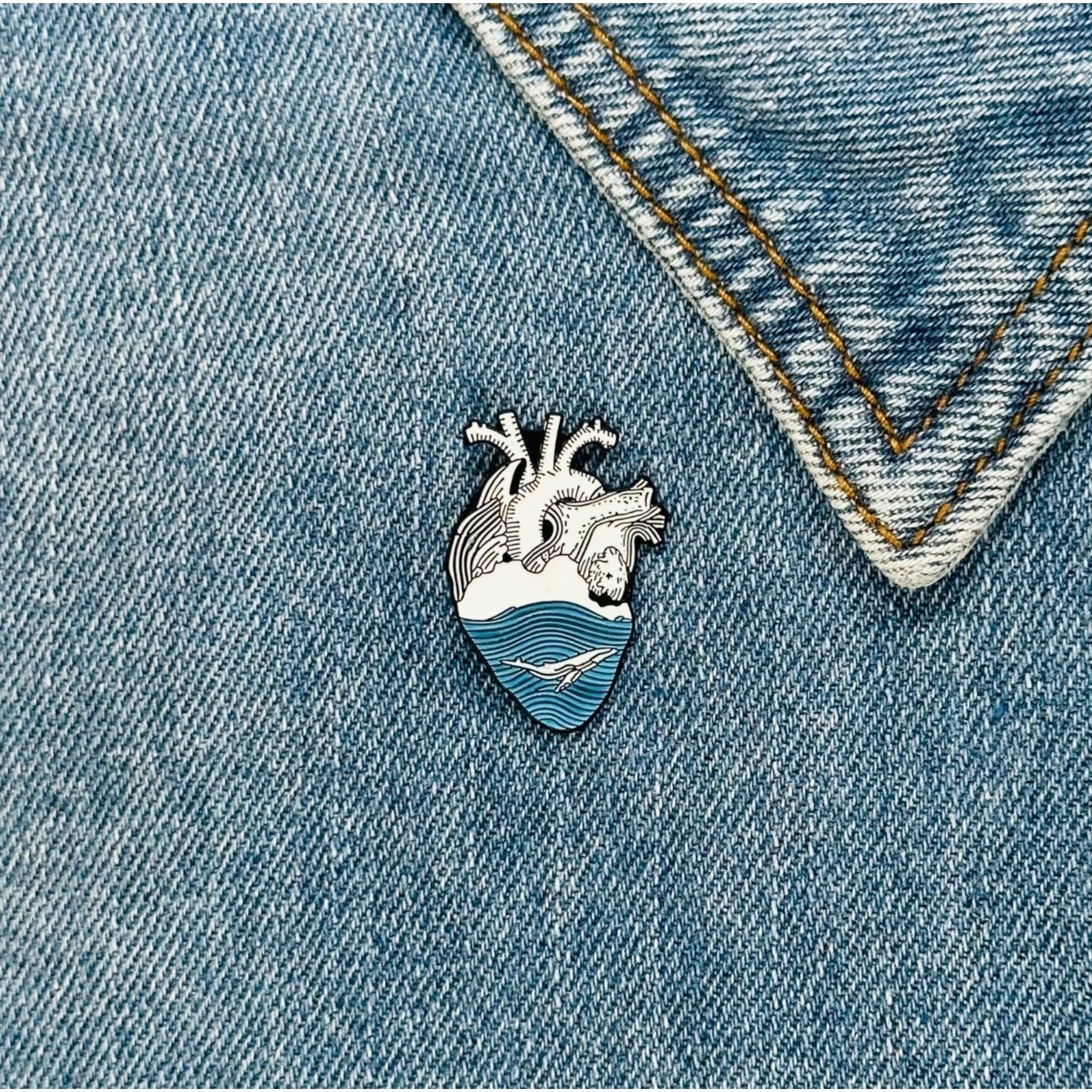 Other 💙New Heart Enamel Pin White Blue Ocean Wave Anatomical Jewe Size ONE SIZE - 1 Thumbnail