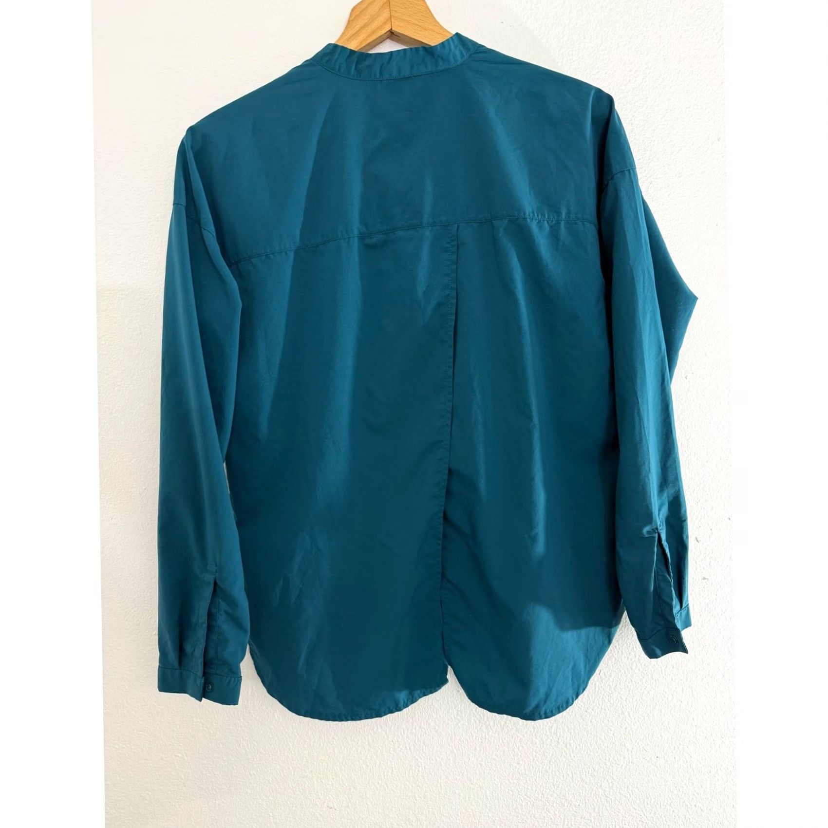 Mountain Hardwear Mountain Hard Wear Teal Long Sleeve Shirt Solid Nylon Women Size M Size M / US 6-8 / IT 42-44 - 2 Thumbnail