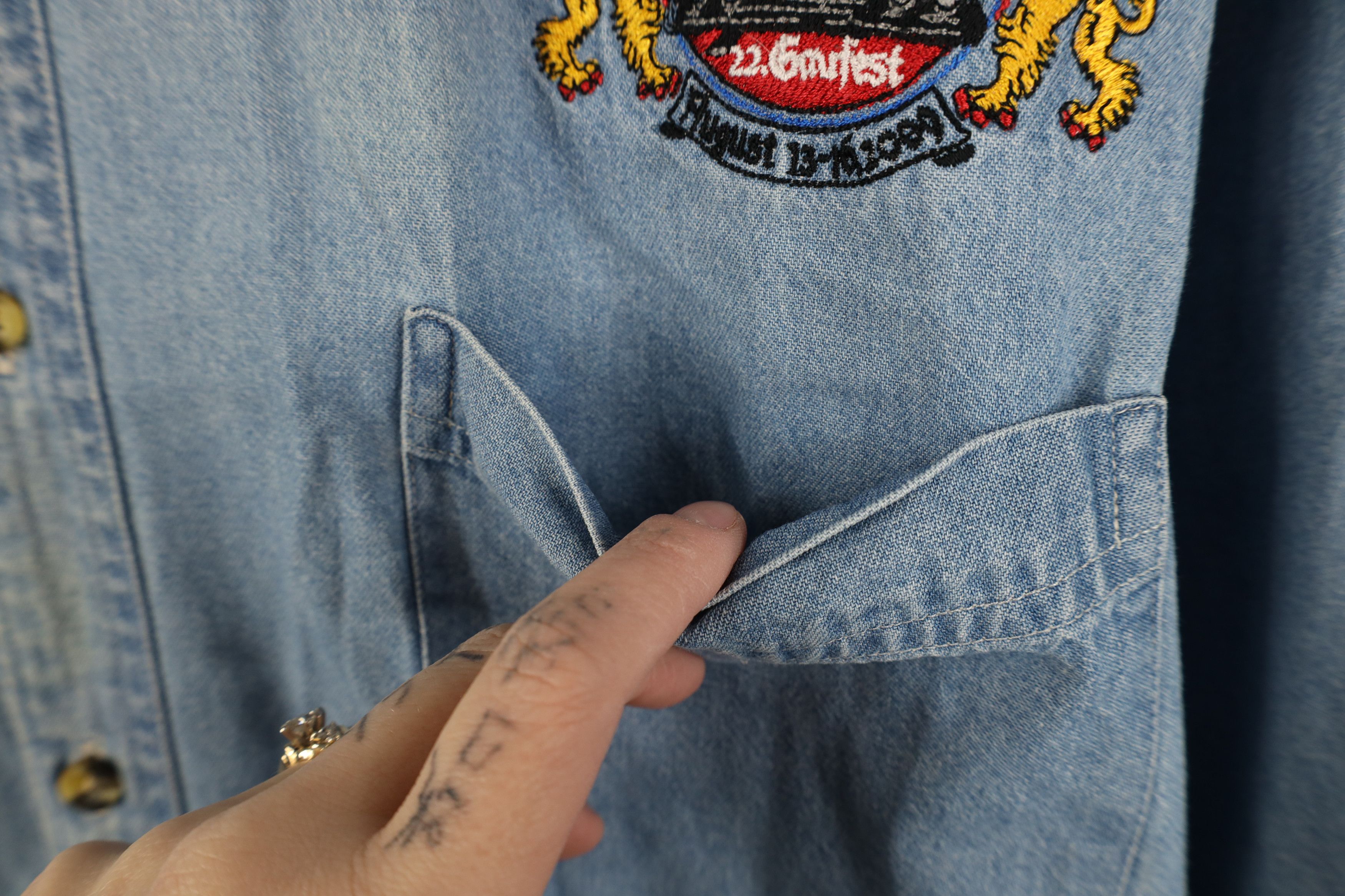 Vintage Vintage Y2K 2009 German American Festival Denim Button Shirt Size US XXL / EU 58 / 5 - 5 Thumbnail