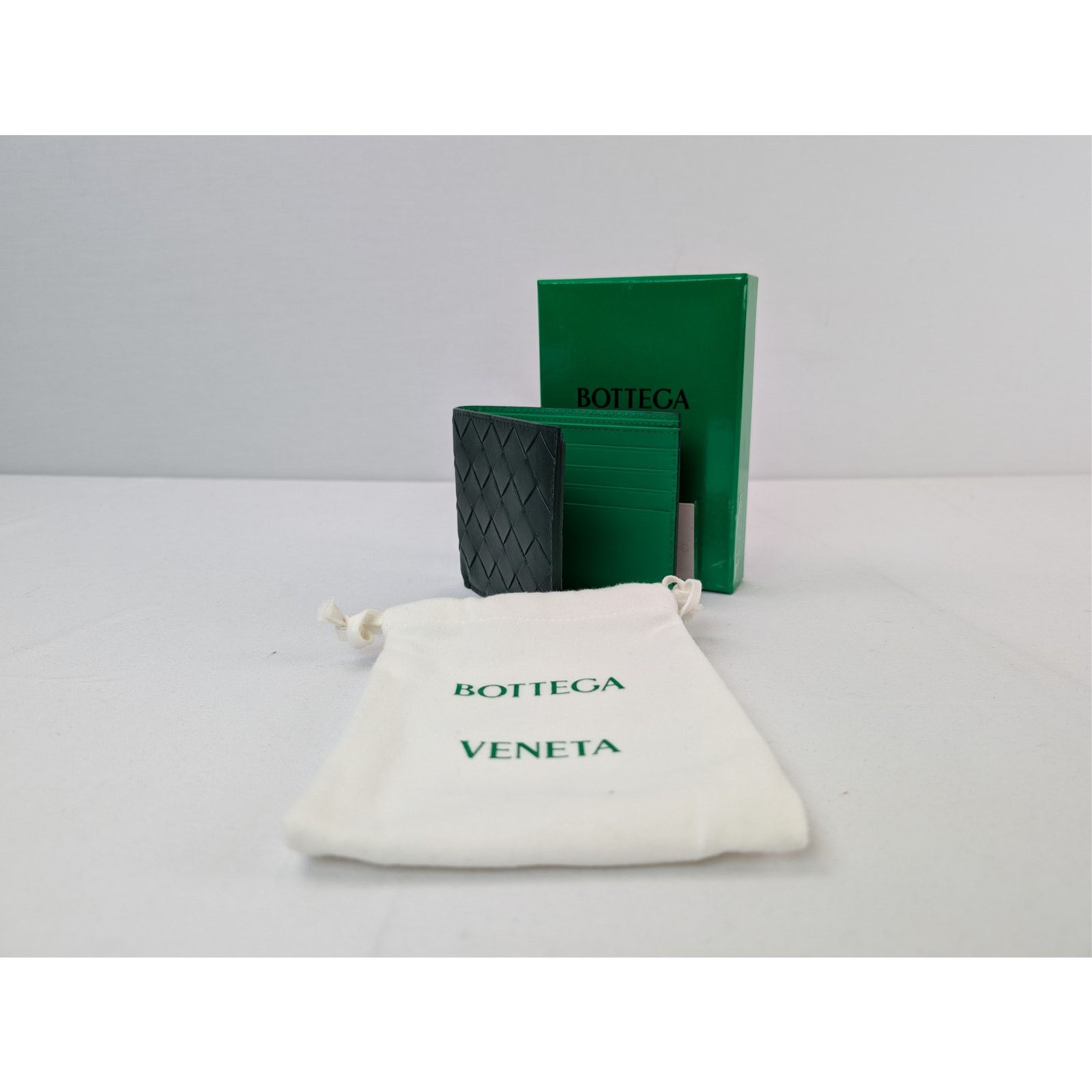 Bottega Veneta o1rshd1 Size: OS / Intrecciato bifold wallet in Rain Tree Size ONE SIZE - 12 Thumbnail