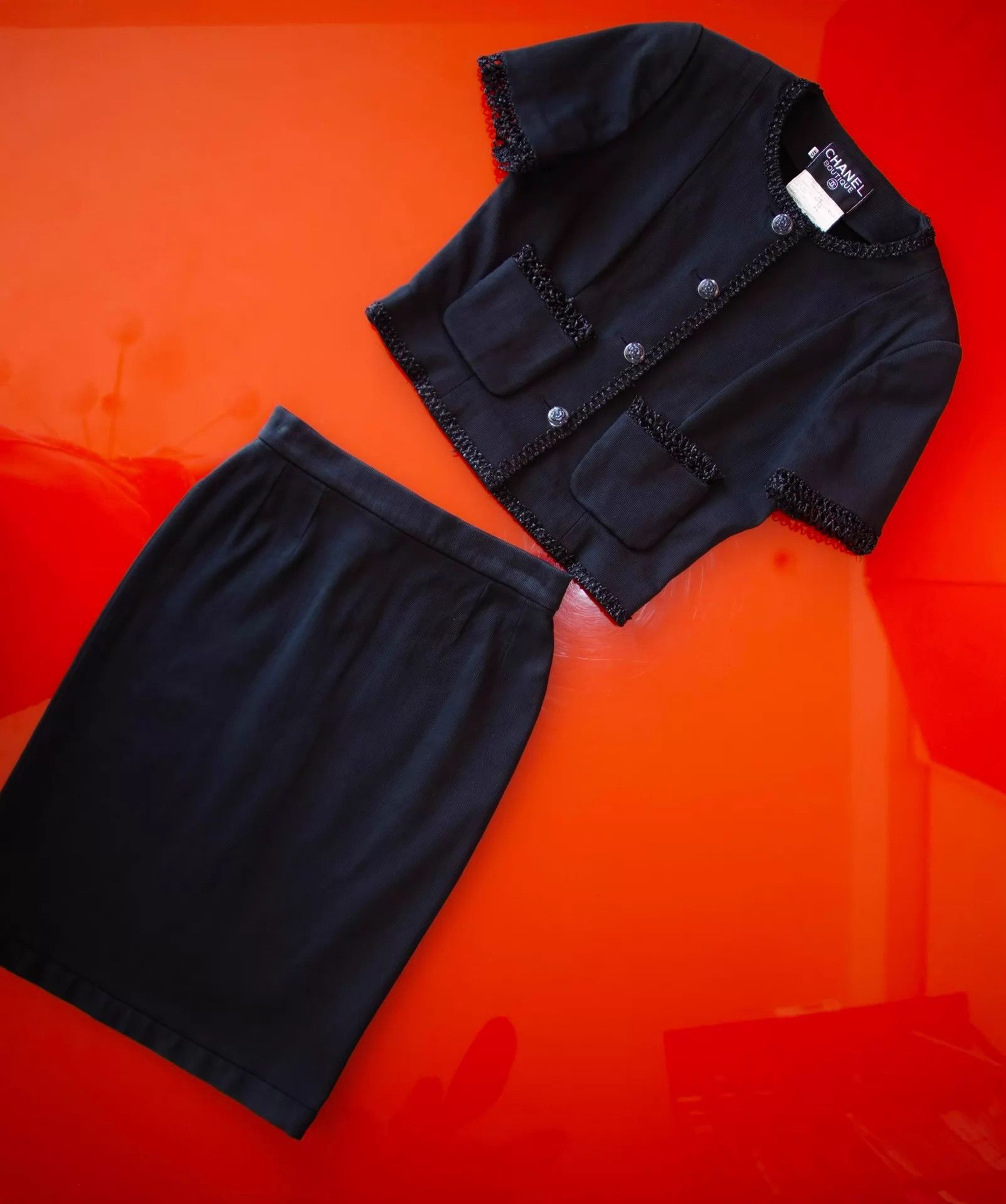 Chanel Chanel 1992ss Black Camellia Button Short Cardi & Skirt Set Size M / US 6-8 / IT 42-44 - 3 Thumbnail