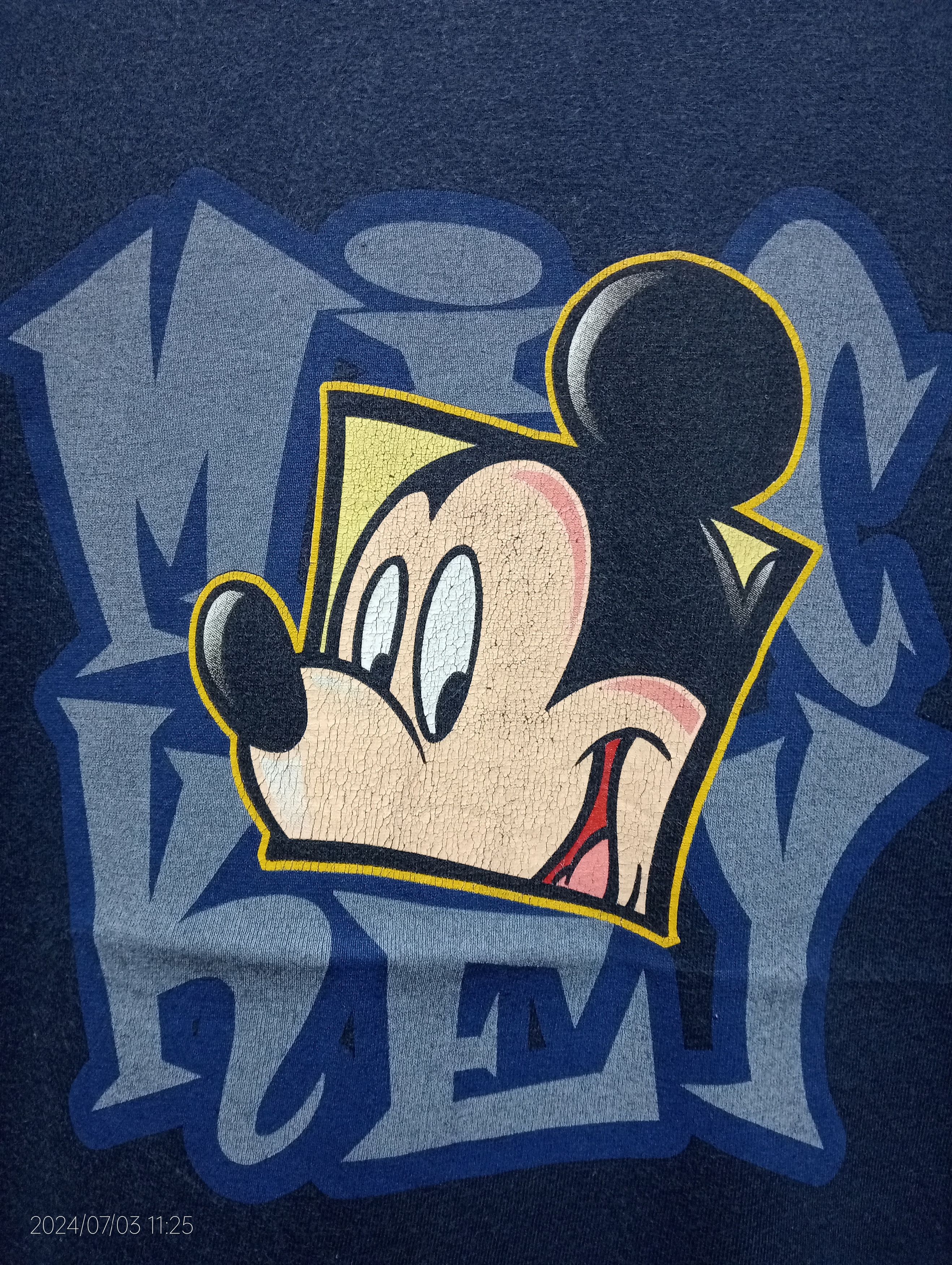 Disney Vintage '90s The Disney Store Mickey Mouse Tee USA Size US S / EU 44-46 / 1 - 5 Thumbnail